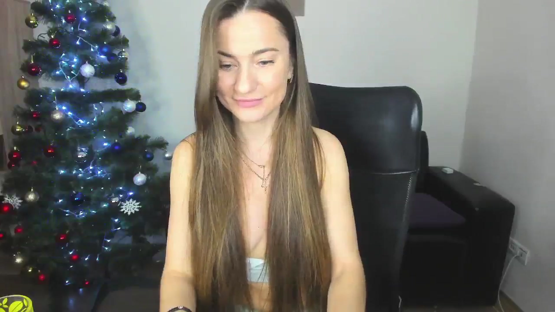 Gallery image thumbnail from Tilly_Casti's myfreecams stream on, 01/02/2025, 14:20 image 16 of 20