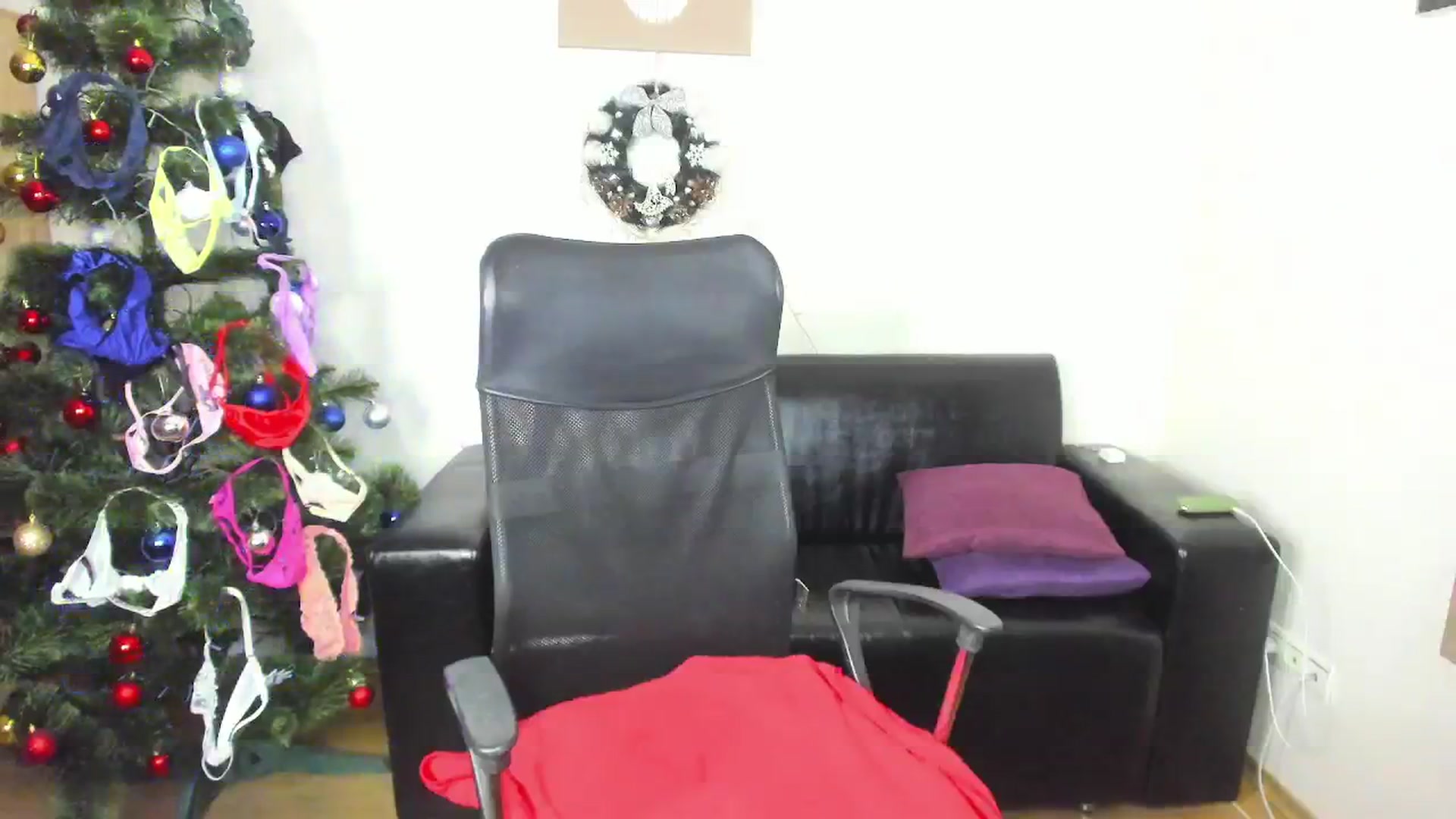 Gallery image thumbnail from Tilly_Casti's myfreecams stream on, 01/04/2025, 15:07 image 9 of 20