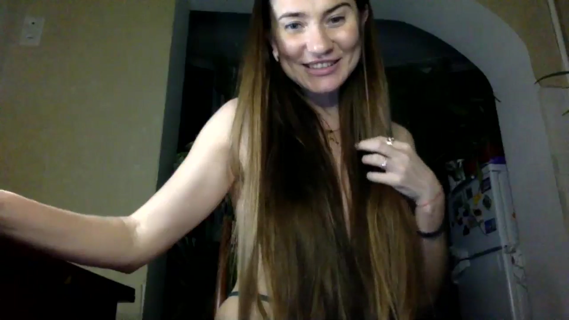 Gallery image thumbnail from Tilly_Casti's myfreecams stream on, 01/18/2025, 18:18 image 17 of 20