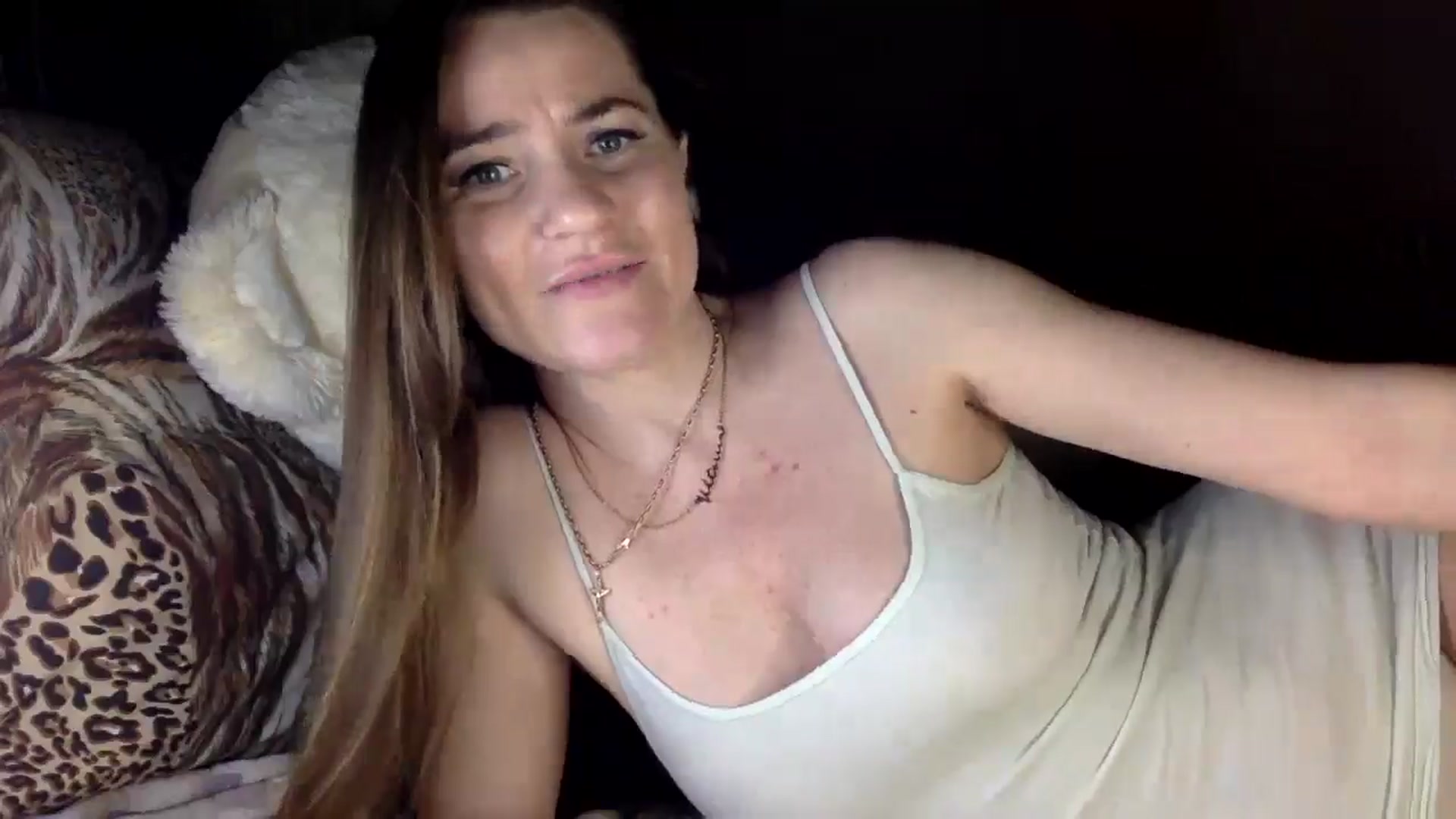 Gallery image thumbnail from Tilly_Casti's myfreecams stream on, 04/03/2025, 17:46 image 15 of 20