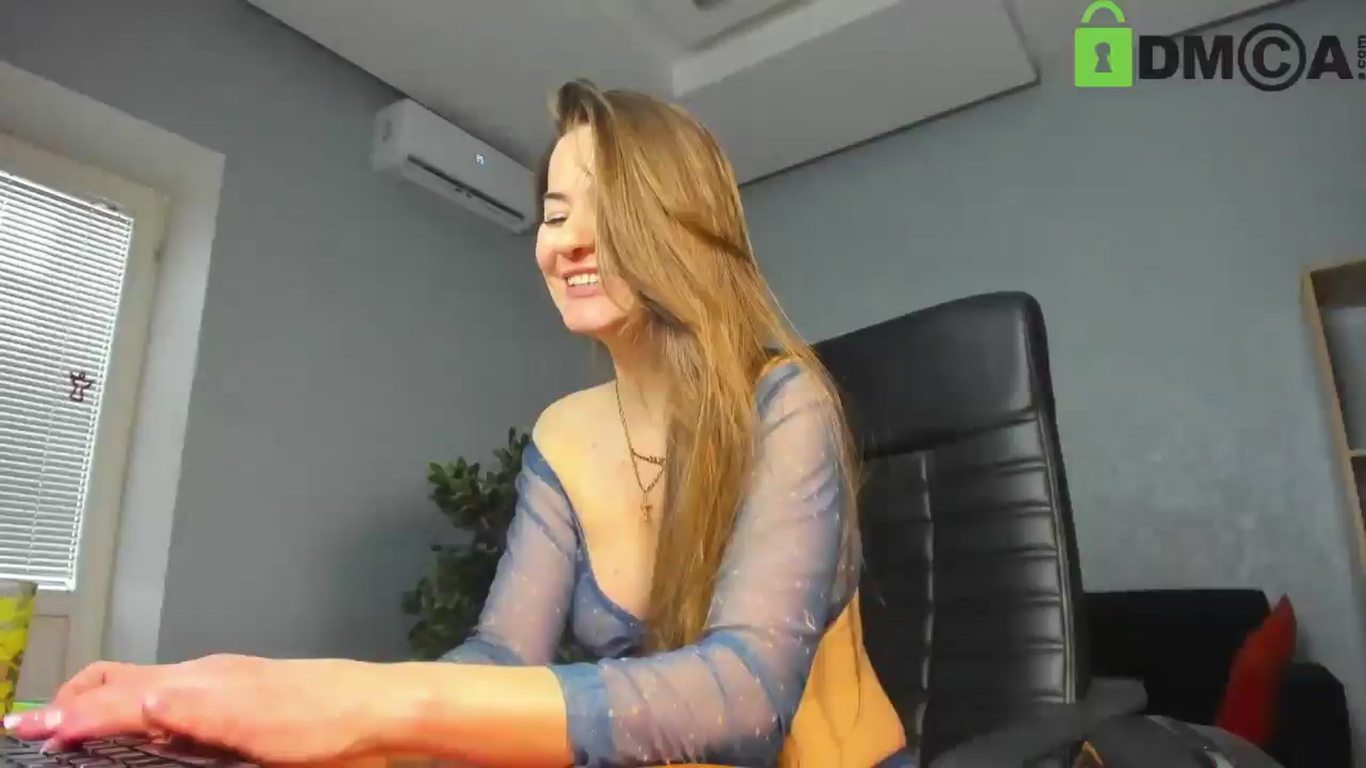 Gallery image thumbnail from Tilly_Casti's myfreecams stream on, 04/10/2025, 12:59 image 17 of 20