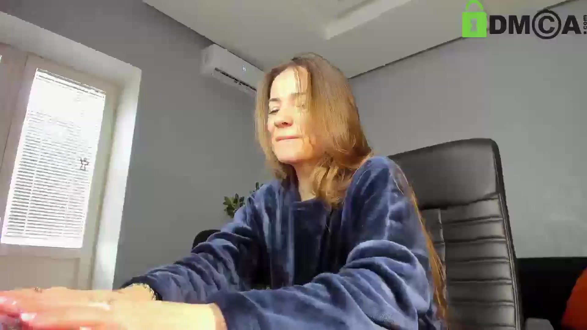 Gallery image thumbnail from Tilly_Casti's myfreecams stream on, 04/11/2025, 12:29 image 12 of 20