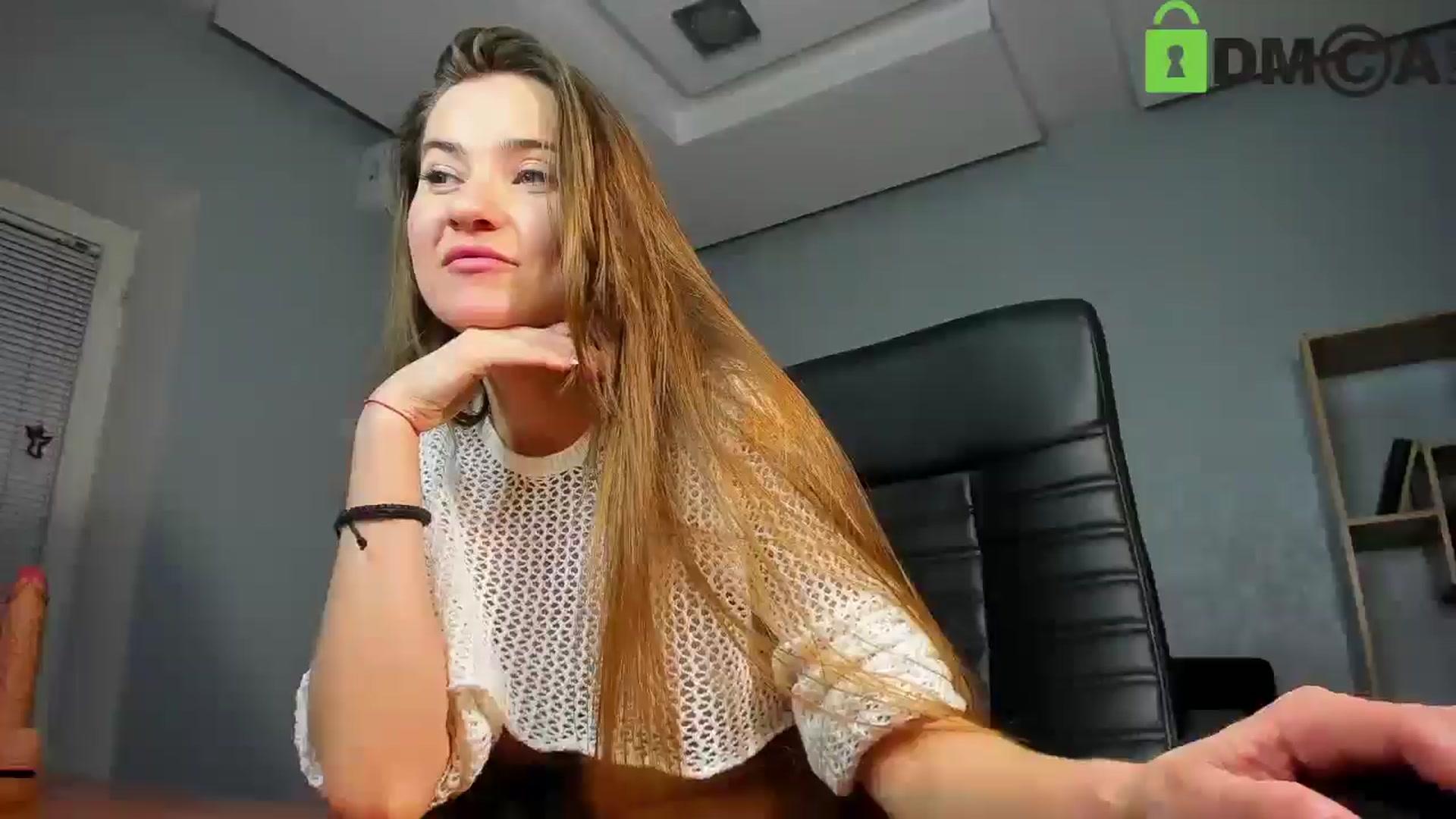 Gallery image thumbnail from Tilly_Casti's myfreecams stream on, 04/13/2025, 17:54 image 11 of 20