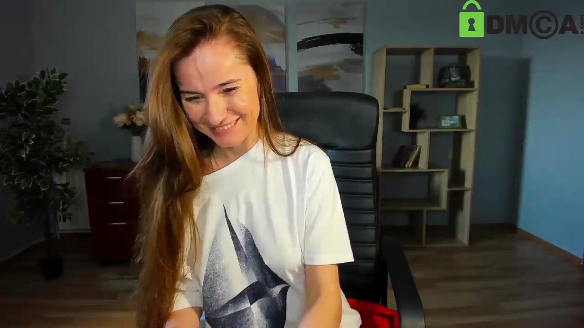 Gallery image thumbnail from Tilly_Casti's myfreecams stream on, 04/25/2025, 12:37 image 6 of 20