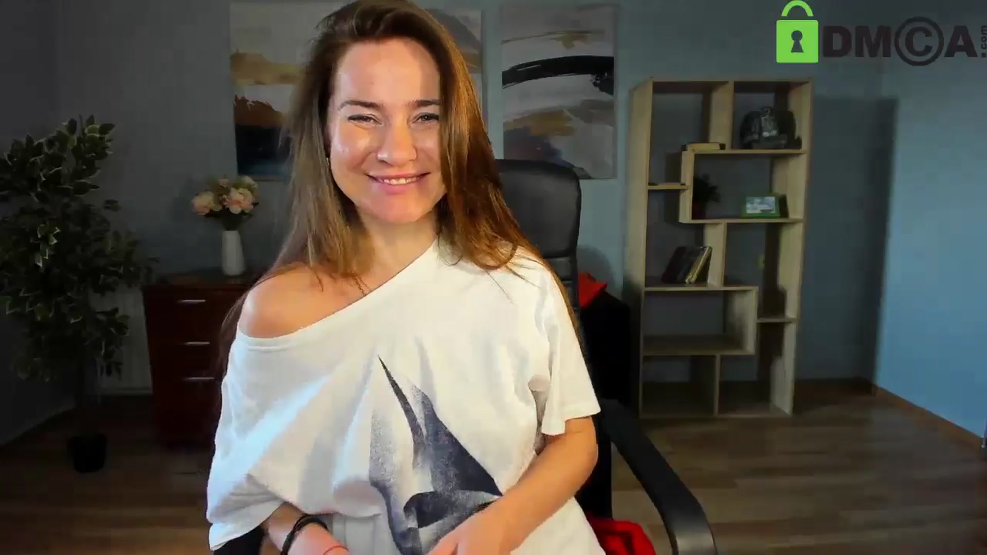 Gallery image thumbnail from Tilly_Casti's myfreecams stream on, 04/25/2025, 12:37 image 2 of 20