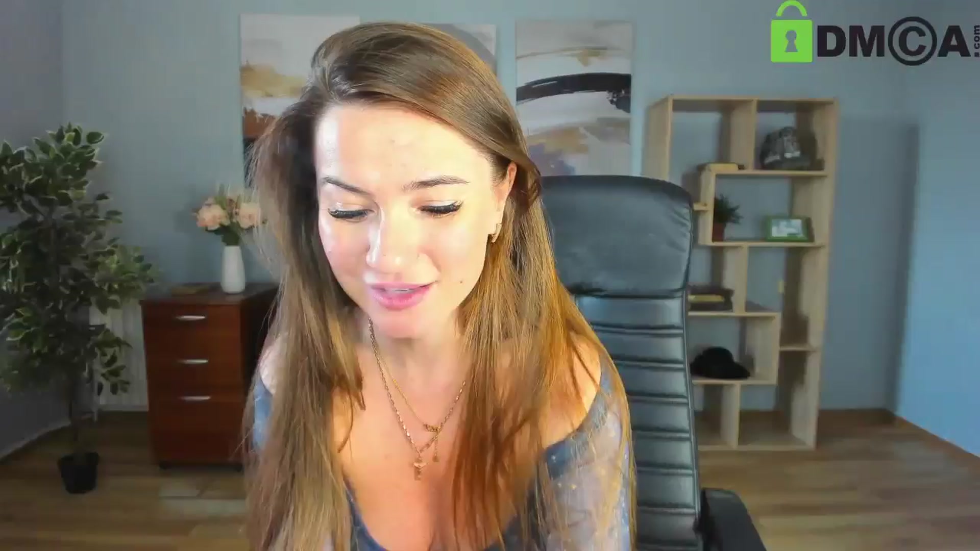 Gallery image thumbnail from Tilly_Casti's myfreecams stream on, 05/01/2025, 17:12 image 1 of 20