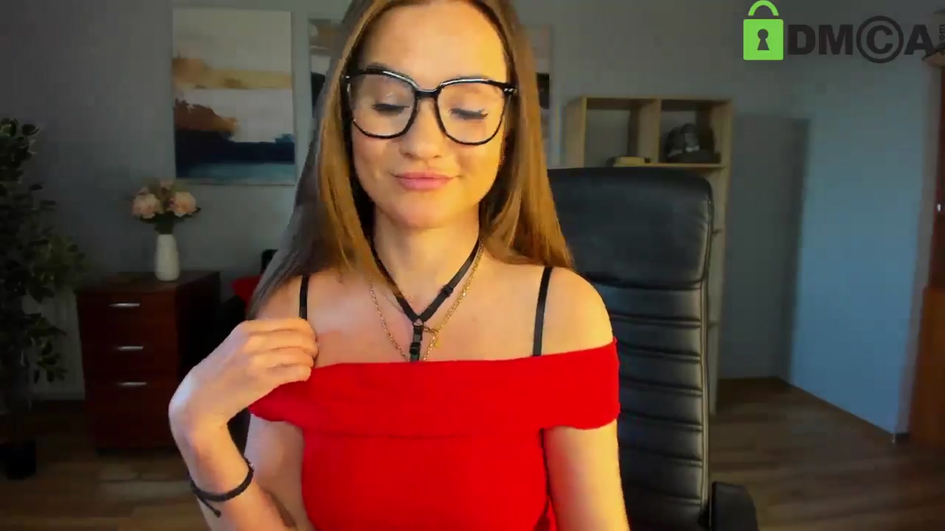 Gallery image thumbnail from Tilly_Casti's myfreecams stream on, 05/02/2025, 15:25 image 4 of 20