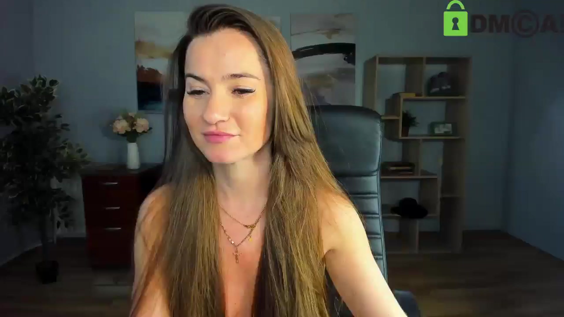 Gallery image thumbnail from Tilly_Casti's myfreecams stream on, 05/03/2025, 17:28 image 4 of 20