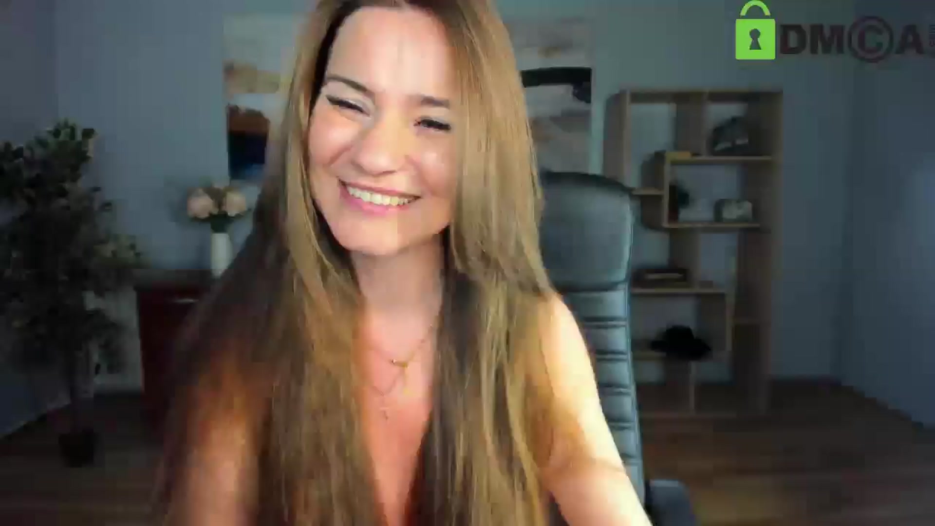 Gallery image thumbnail from Tilly_Casti's myfreecams stream on, 05/03/2025, 17:28 image 9 of 20