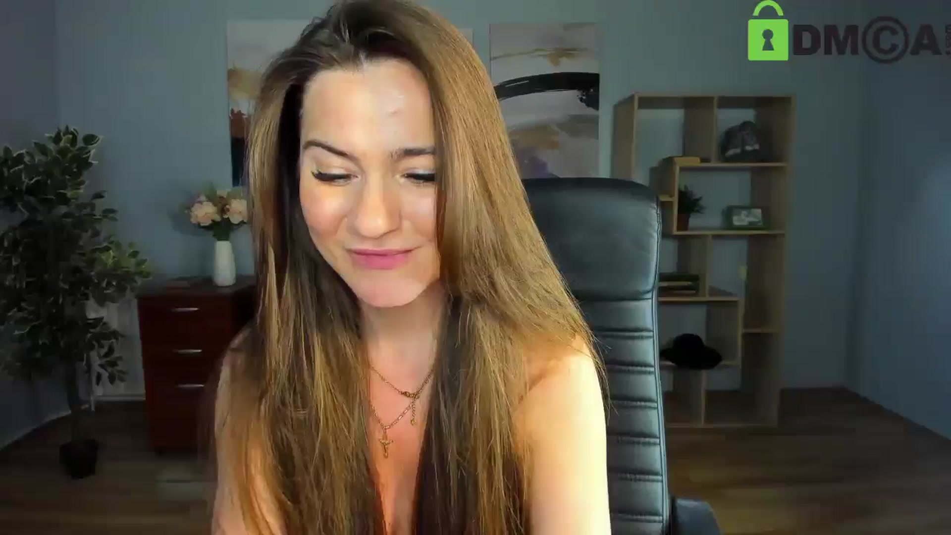 Gallery image thumbnail from Tilly_Casti's myfreecams stream on, 05/03/2025, 17:28 image 5 of 20