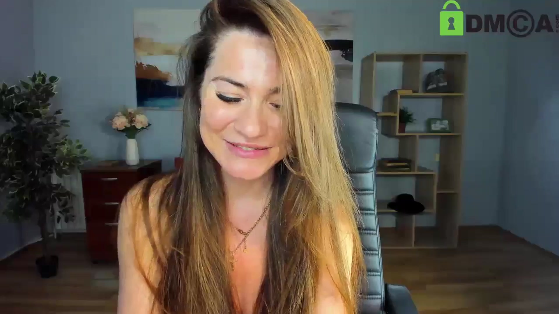 Gallery image thumbnail from Tilly_Casti's myfreecams stream on, 05/03/2025, 17:28 image 10 of 20