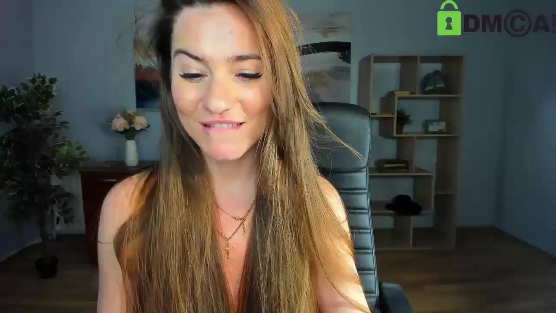 Gallery image thumbnail from Tilly_Casti's myfreecams stream on, 05/03/2025, 17:28 image 8 of 20