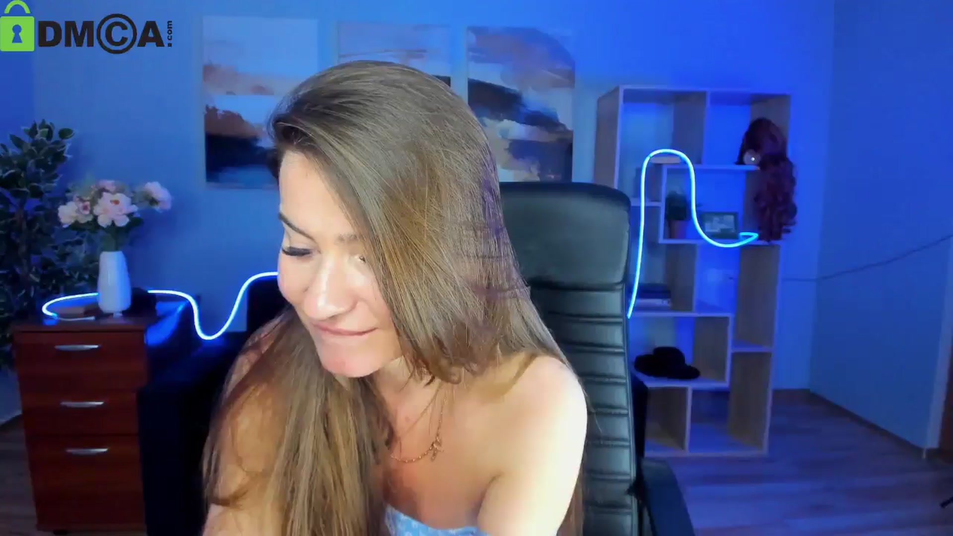 Gallery image thumbnail from Tilly_Casti's myfreecams stream on, 05/07/2025, 17:45 image 11 of 20