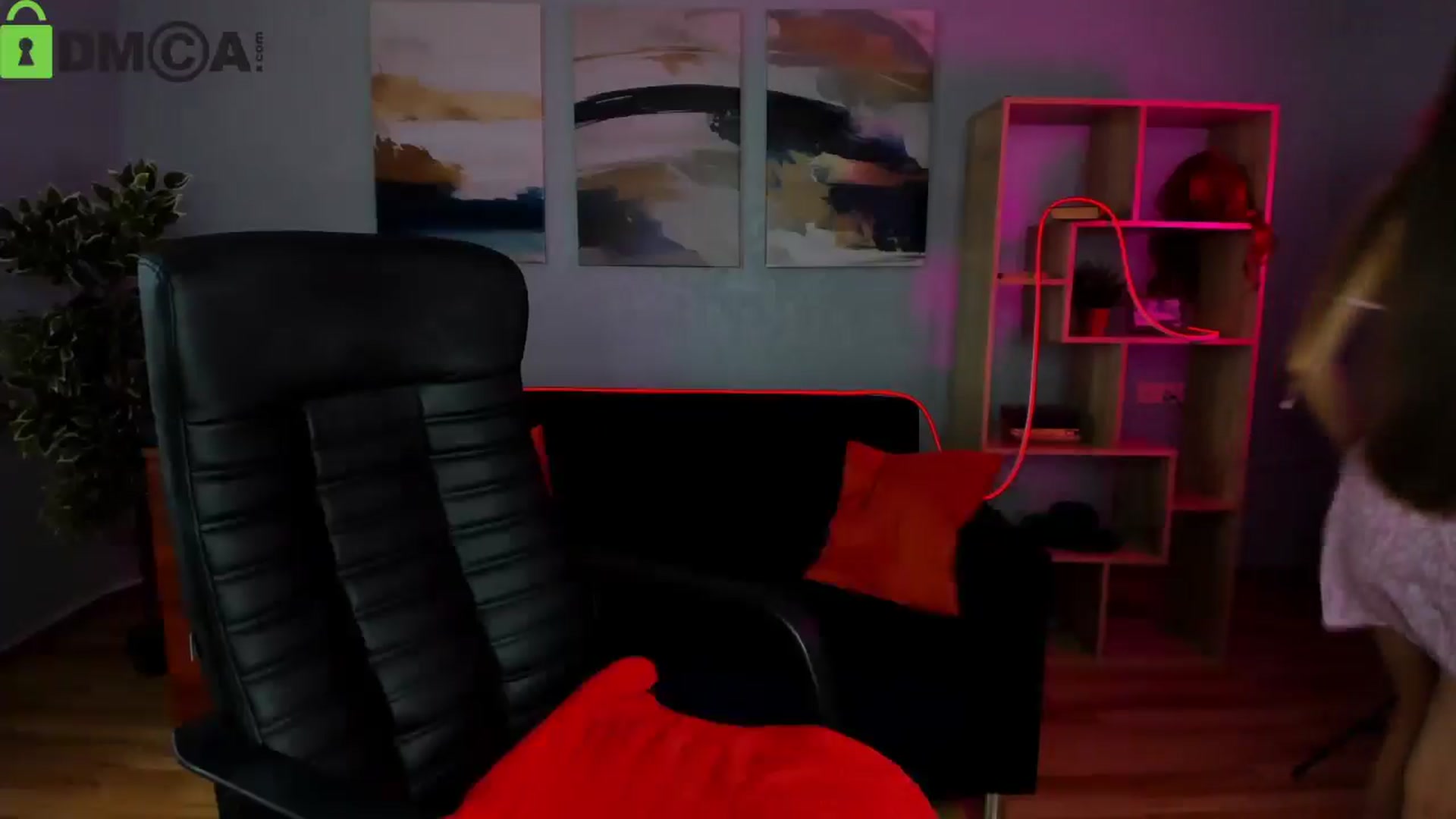 Gallery image thumbnail from Tilly_Casti's myfreecams stream on, 05/08/2025, 13:46 image 9 of 20