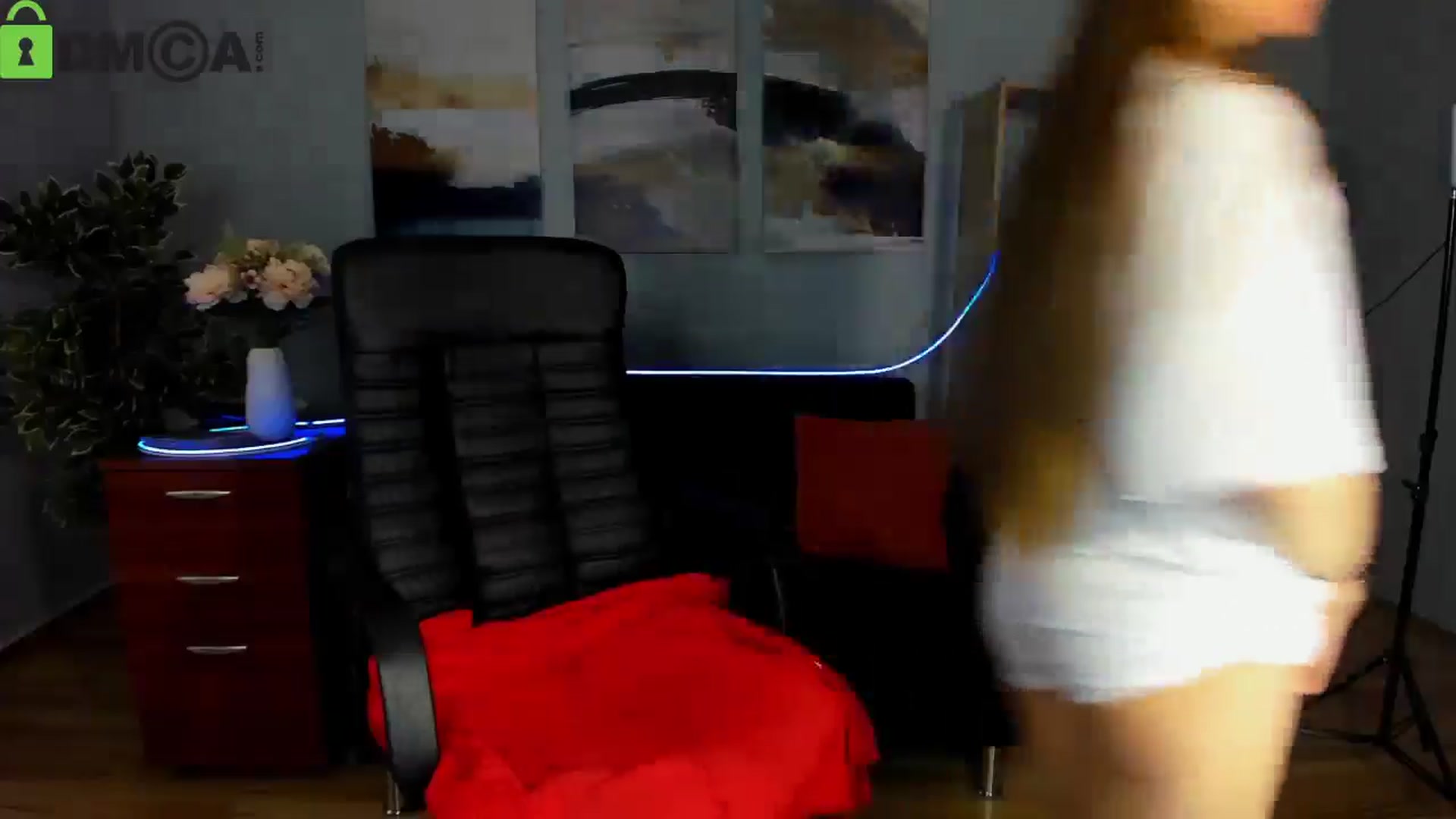 Gallery image thumbnail from Tilly_Casti's myfreecams stream on, 05/09/2025, 13:30 image 9 of 20
