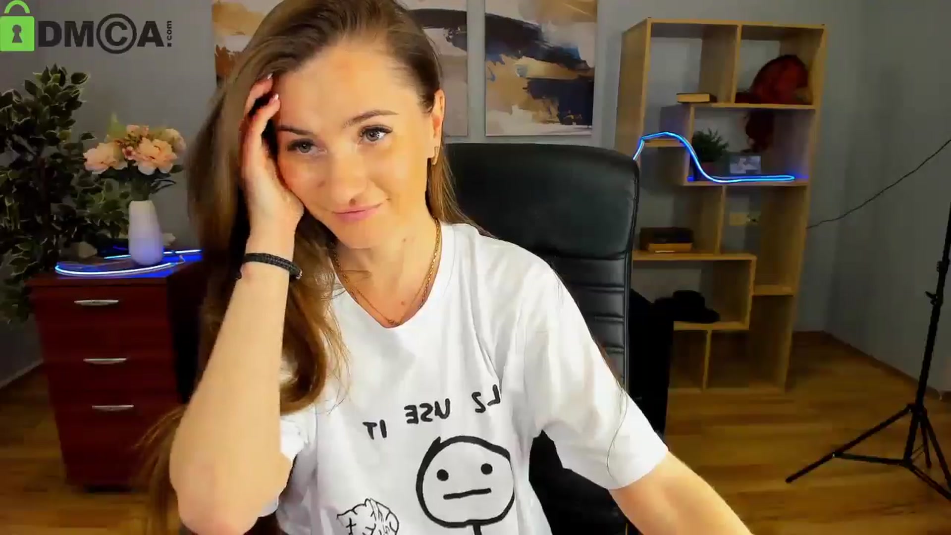 Gallery image thumbnail from Tilly_Casti's myfreecams stream on, 05/09/2025, 14:19 image 12 of 20