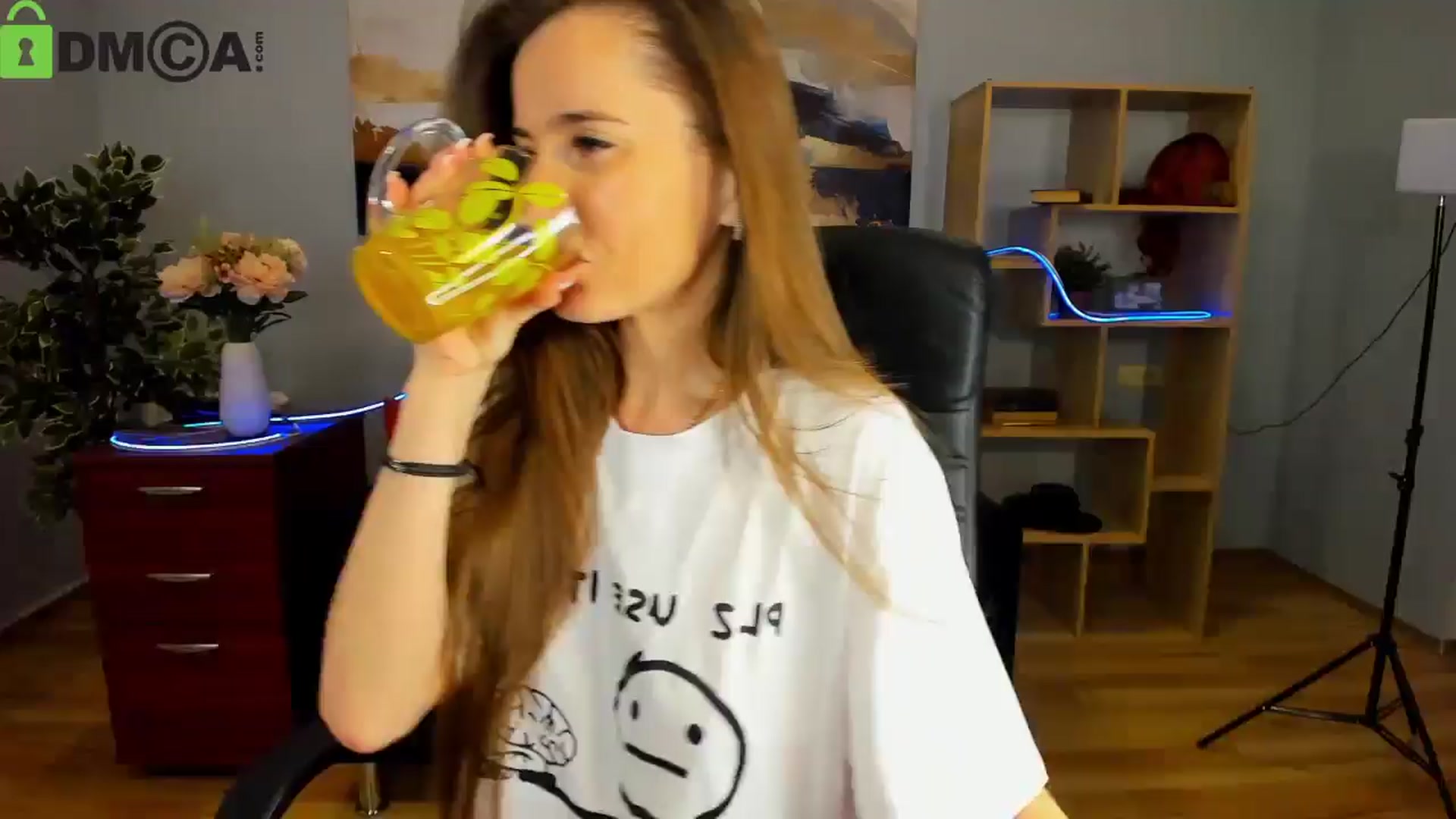 Gallery image thumbnail from Tilly_Casti's myfreecams stream on, 05/09/2025, 17:25 image 16 of 20