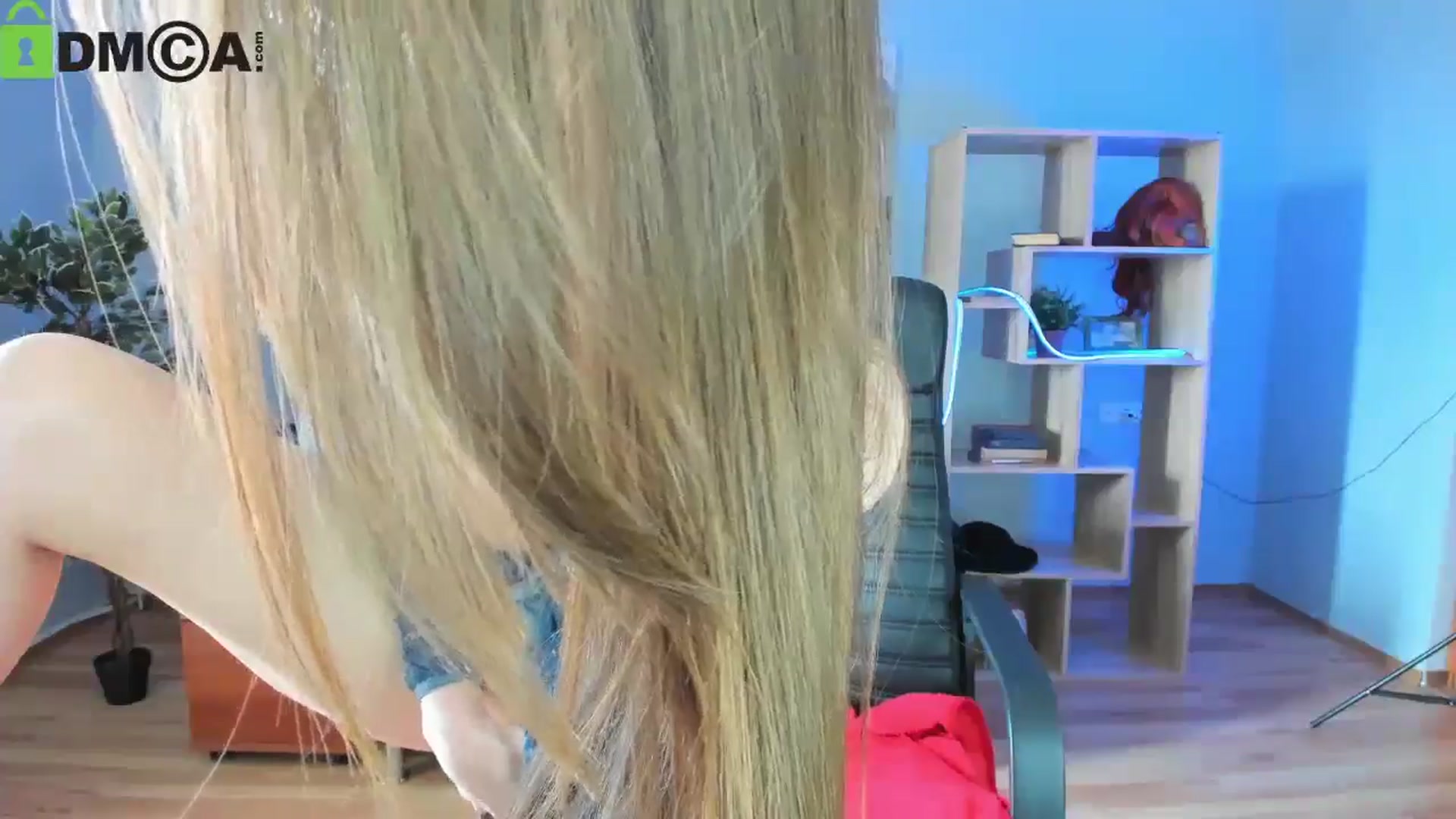 Gallery image thumbnail from Tilly_Casti's myfreecams stream on, 05/10/2025, 12:27 image 4 of 20