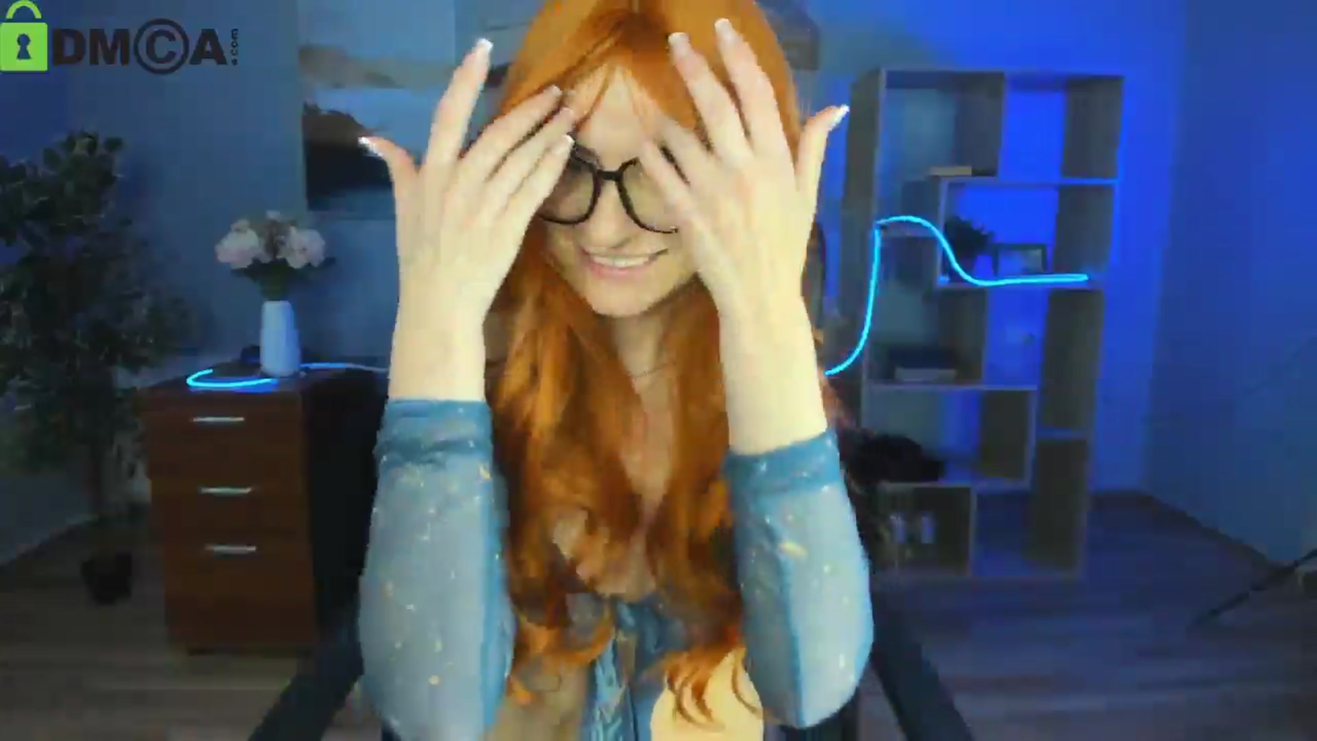 Gallery image thumbnail from Tilly_Casti's myfreecams stream on, 05/10/2025, 15:59 image 14 of 20