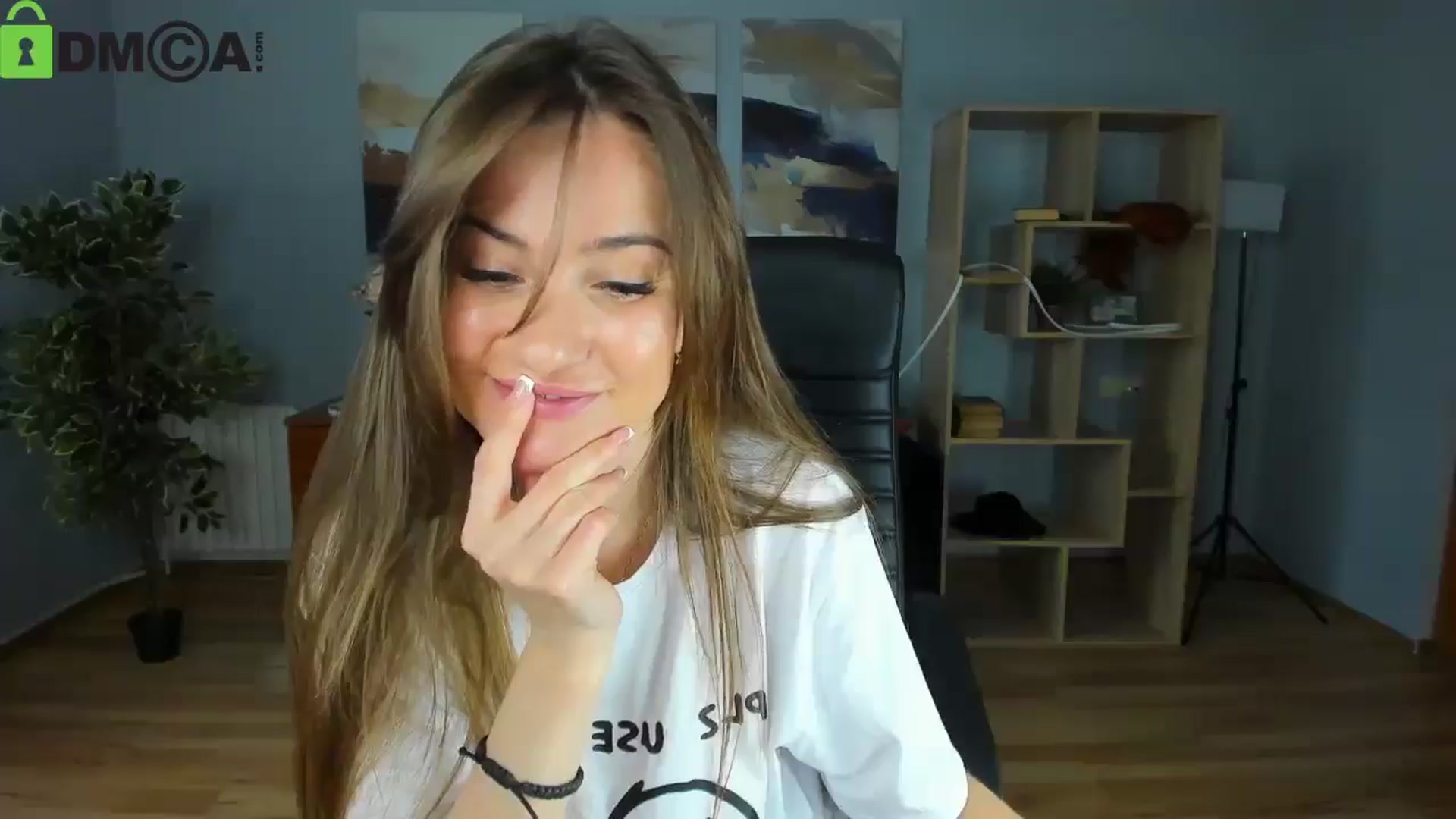Gallery image thumbnail from Tilly_Casti's myfreecams stream on, 05/14/2025, 13:52 image 6 of 20