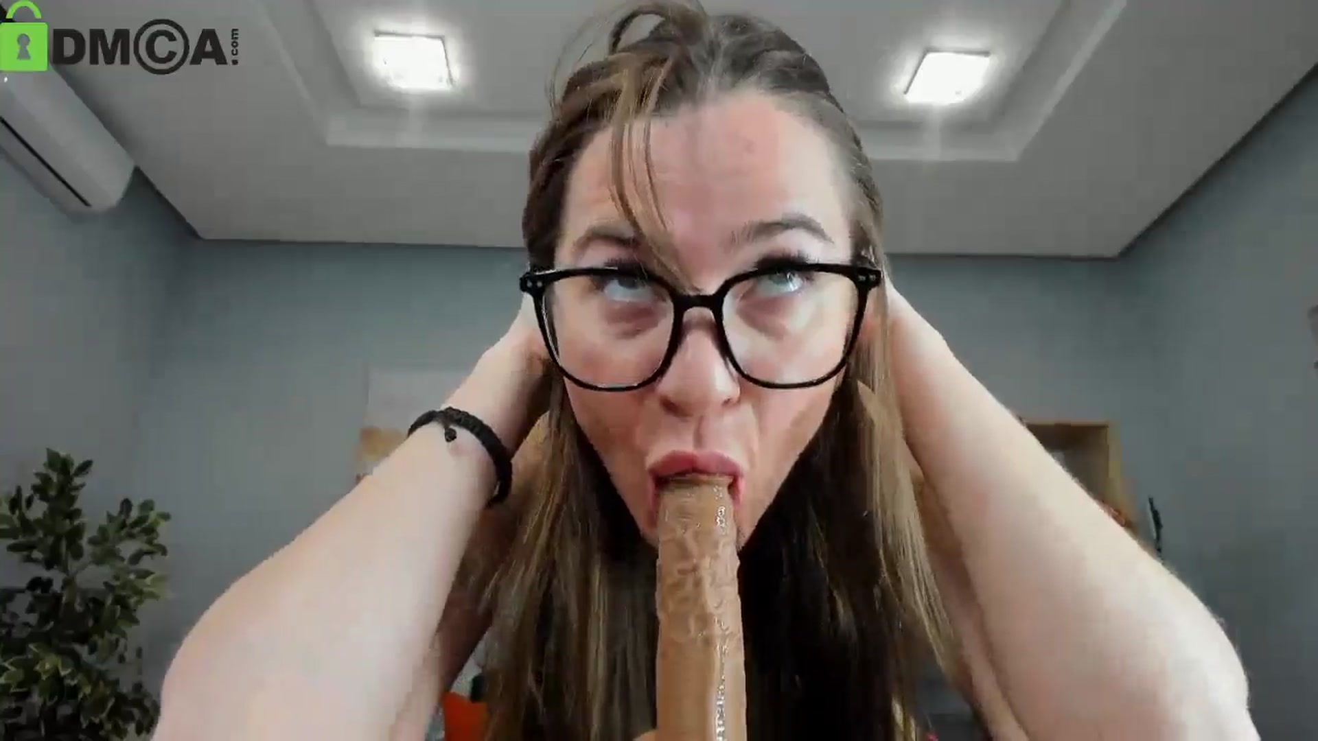 Gallery image thumbnail from Tilly_Casti's myfreecams stream on, 05/17/2025, 13:06 image 3 of 20