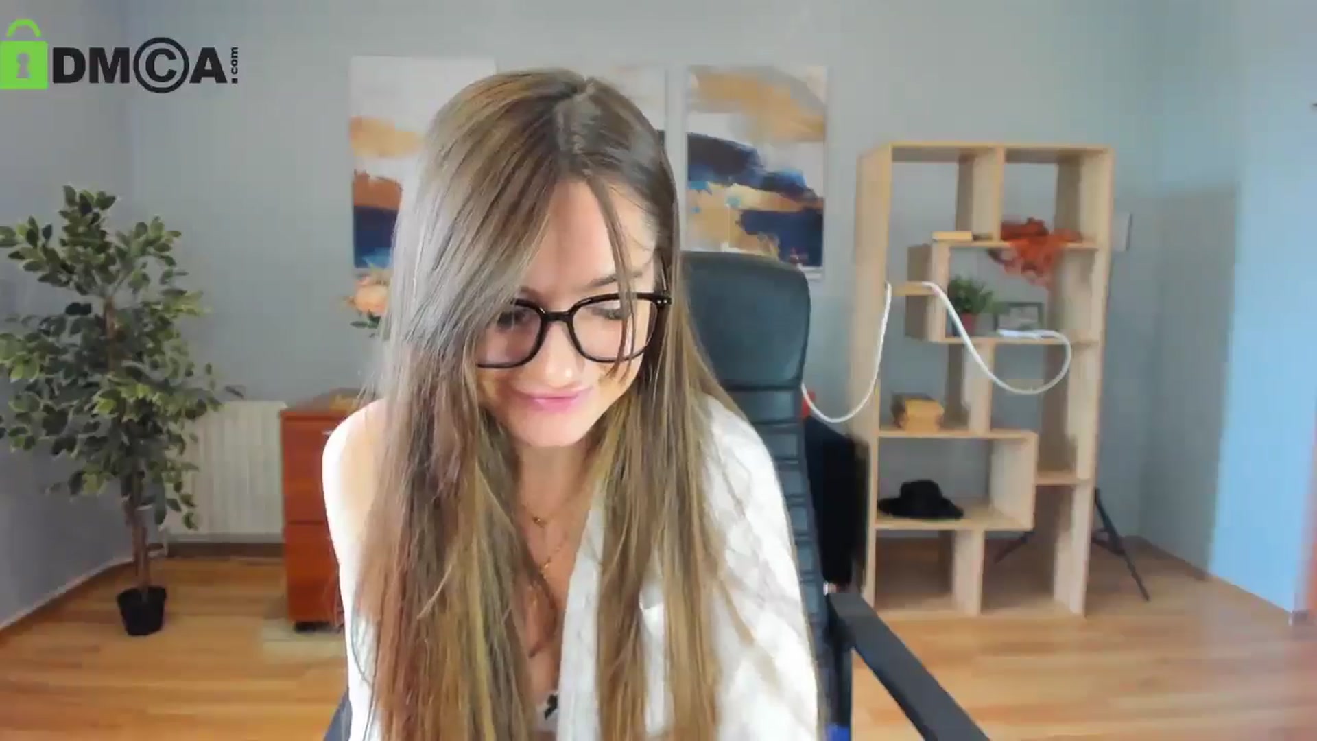 Gallery image thumbnail from Tilly_Casti's myfreecams stream on, 05/18/2025, 12:58 image 5 of 20