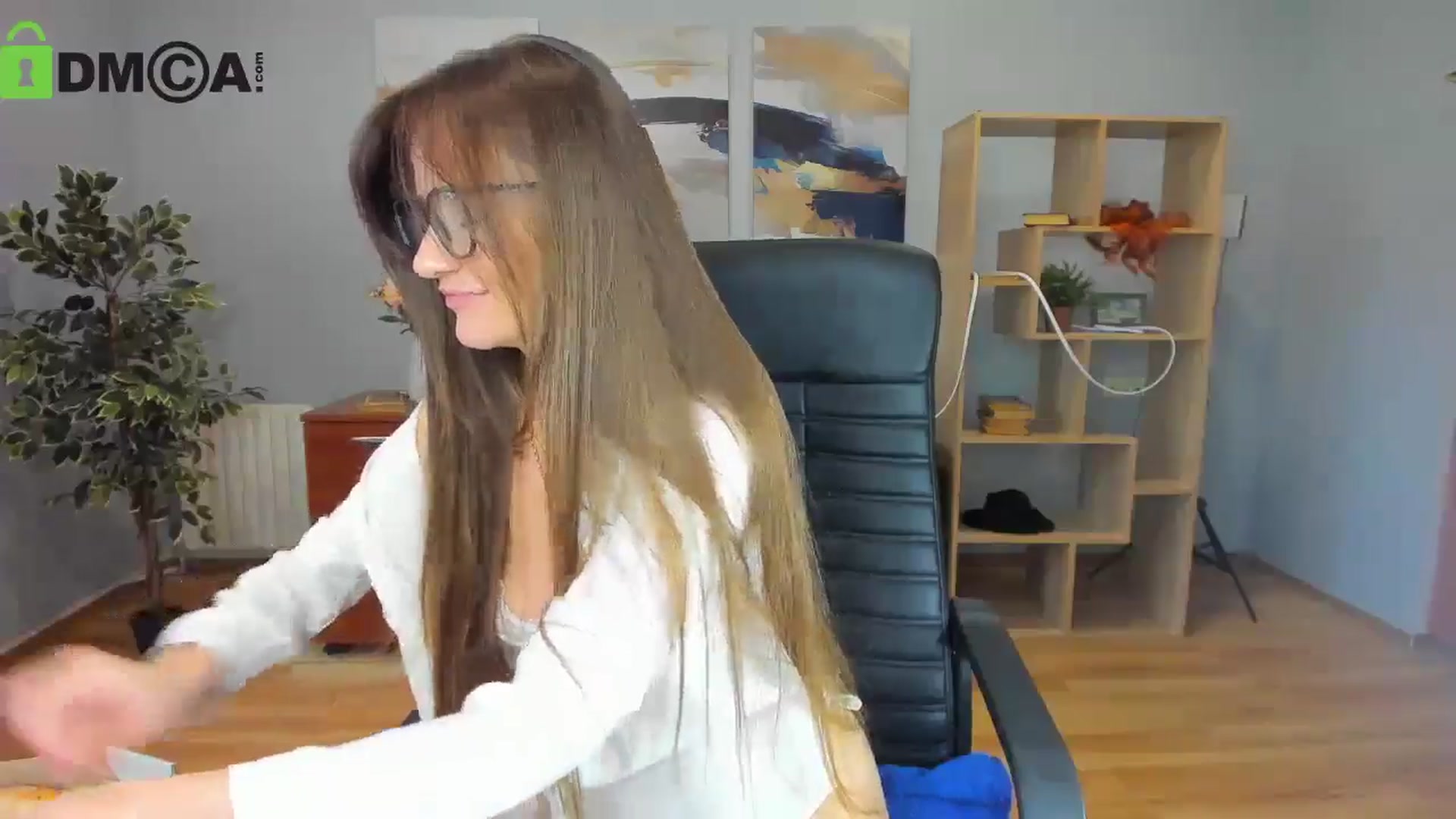 Gallery image thumbnail from Tilly_Casti's myfreecams stream on, 05/18/2025, 13:59 image 3 of 20