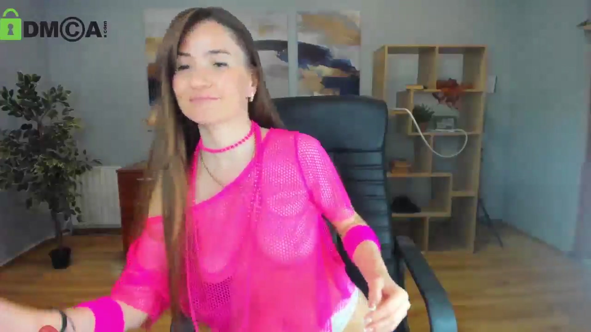 Gallery image thumbnail from Tilly_Casti's myfreecams stream on, 05/18/2025, 18:00 image 10 of 20
