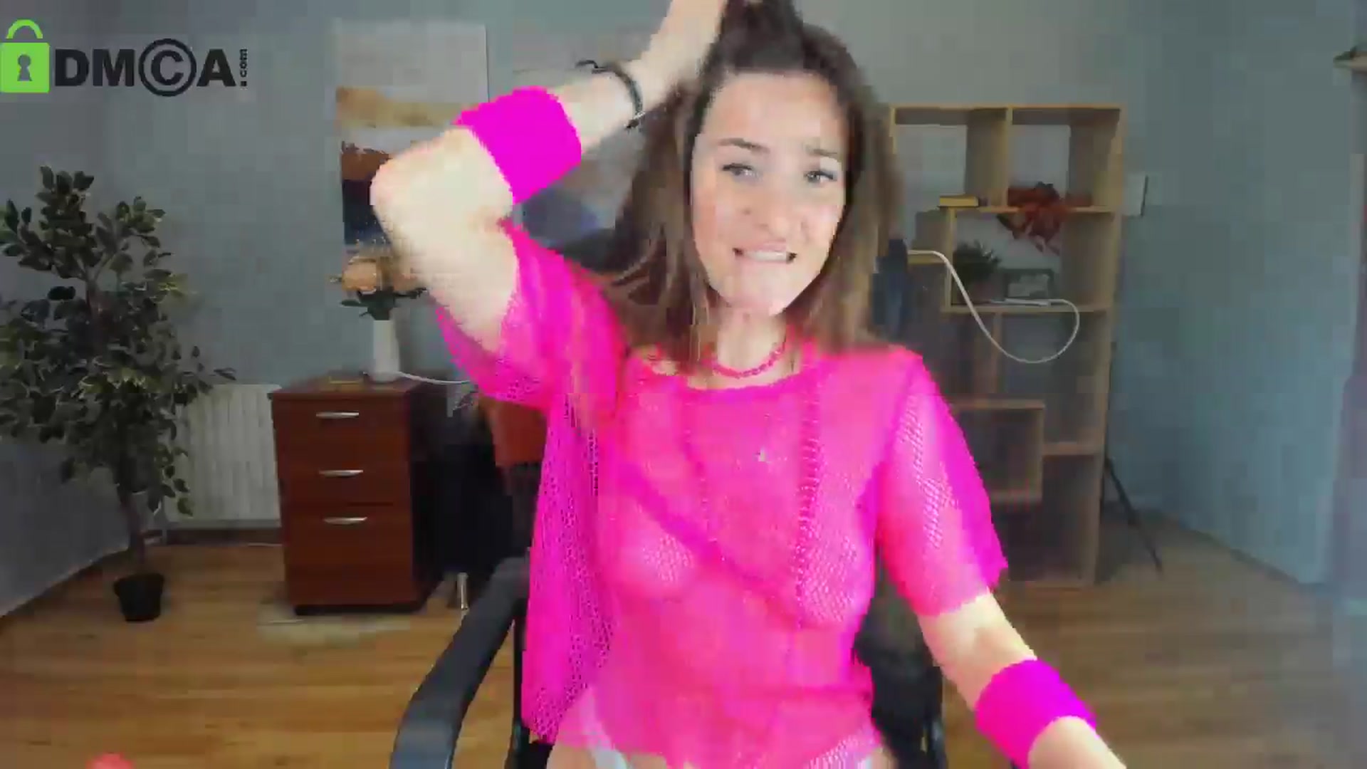 Gallery image thumbnail from Tilly_Casti's myfreecams stream on, 05/18/2025, 18:00 image 11 of 20