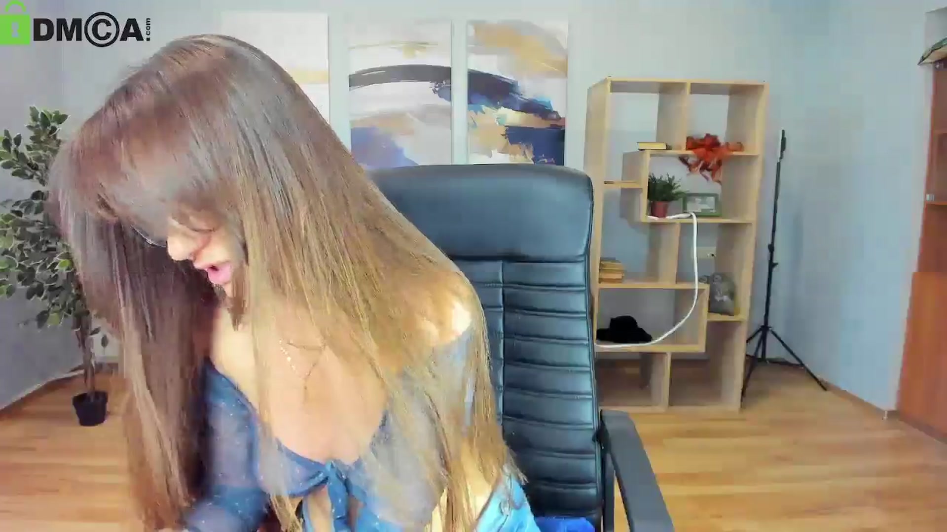 Gallery image thumbnail from Tilly_Casti's myfreecams stream on, 05/21/2025, 13:30 image 15 of 20