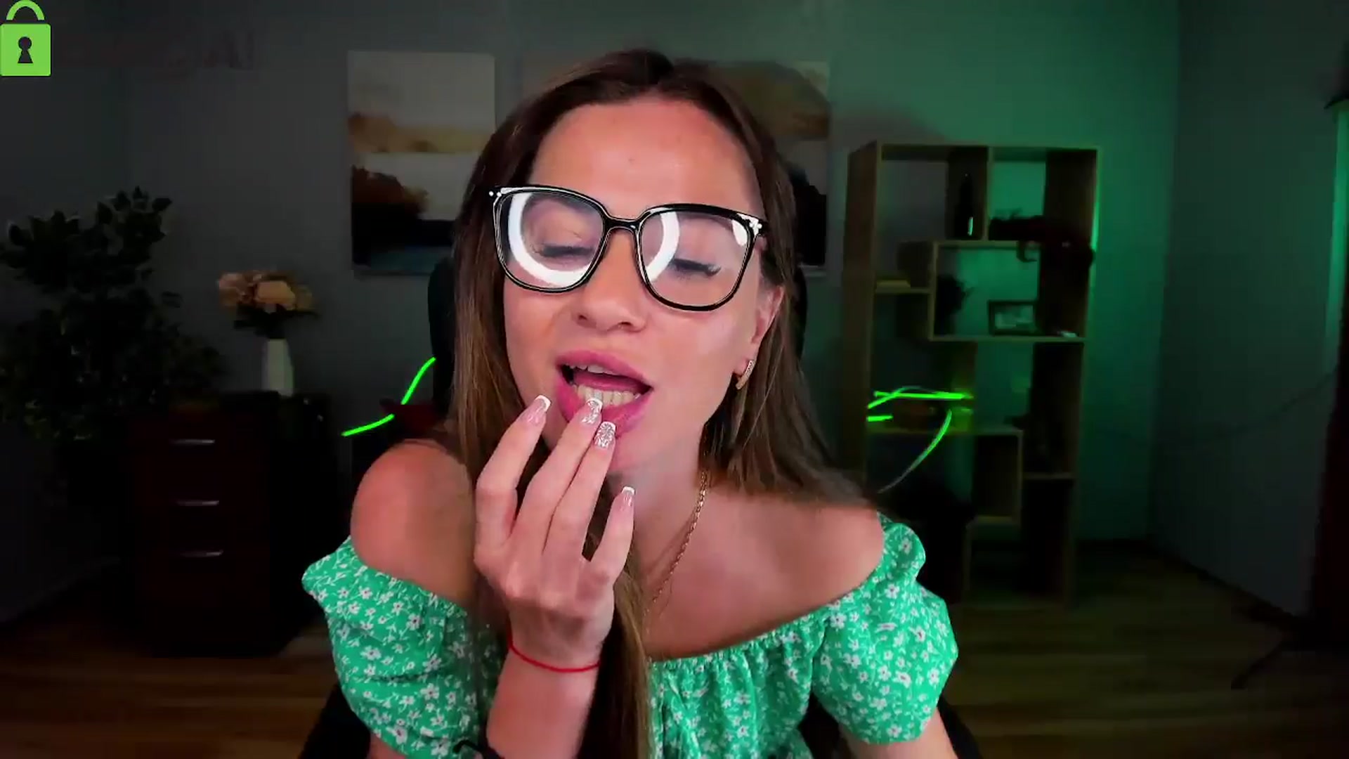Gallery image thumbnail from Tilly_Casti's myfreecams stream on, 06/07/2025, 17:28 image 19 of 20