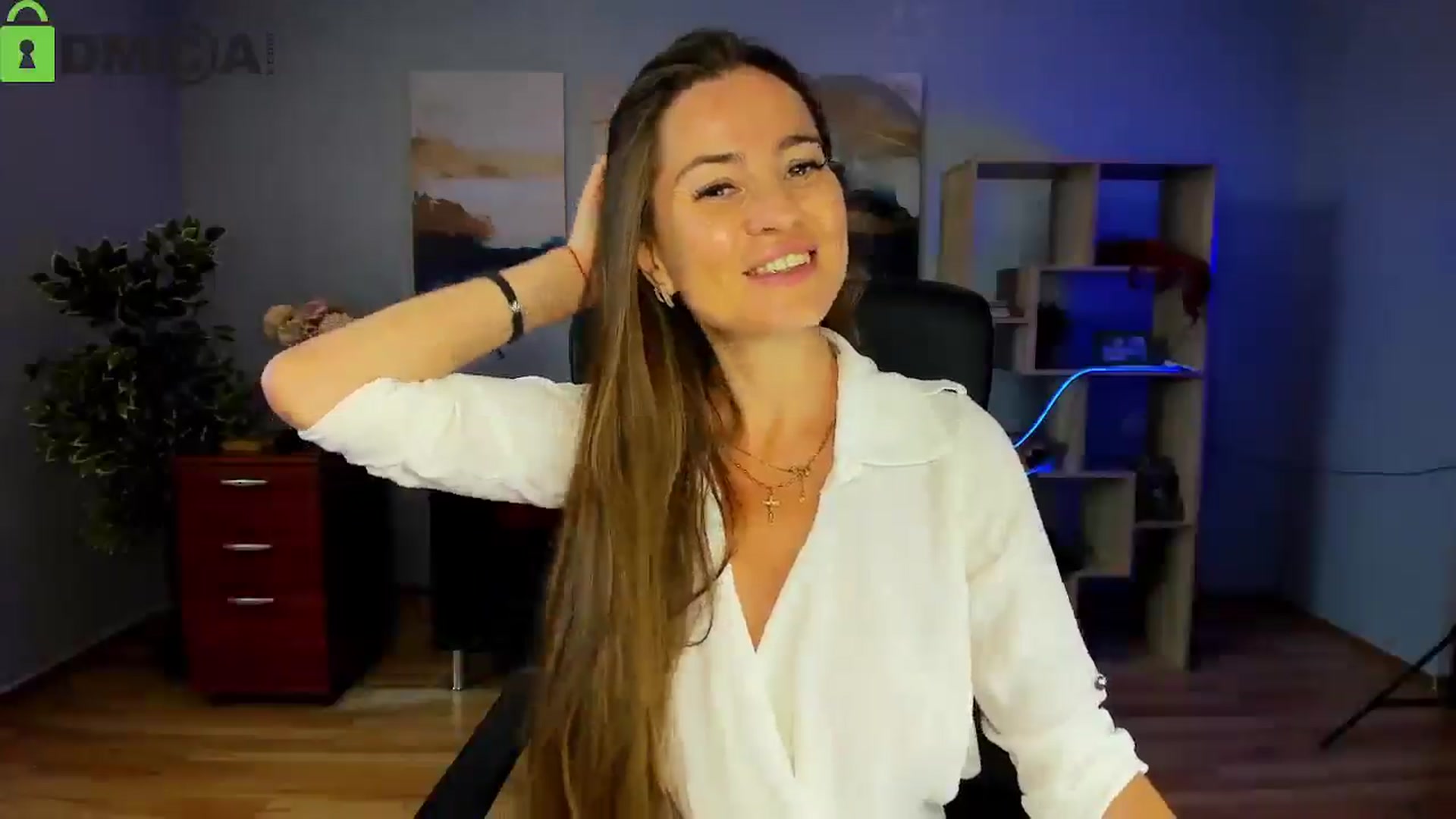 Gallery image thumbnail from Tilly_Casti's myfreecams stream on, 06/08/2025, 17:37 image 5 of 20
