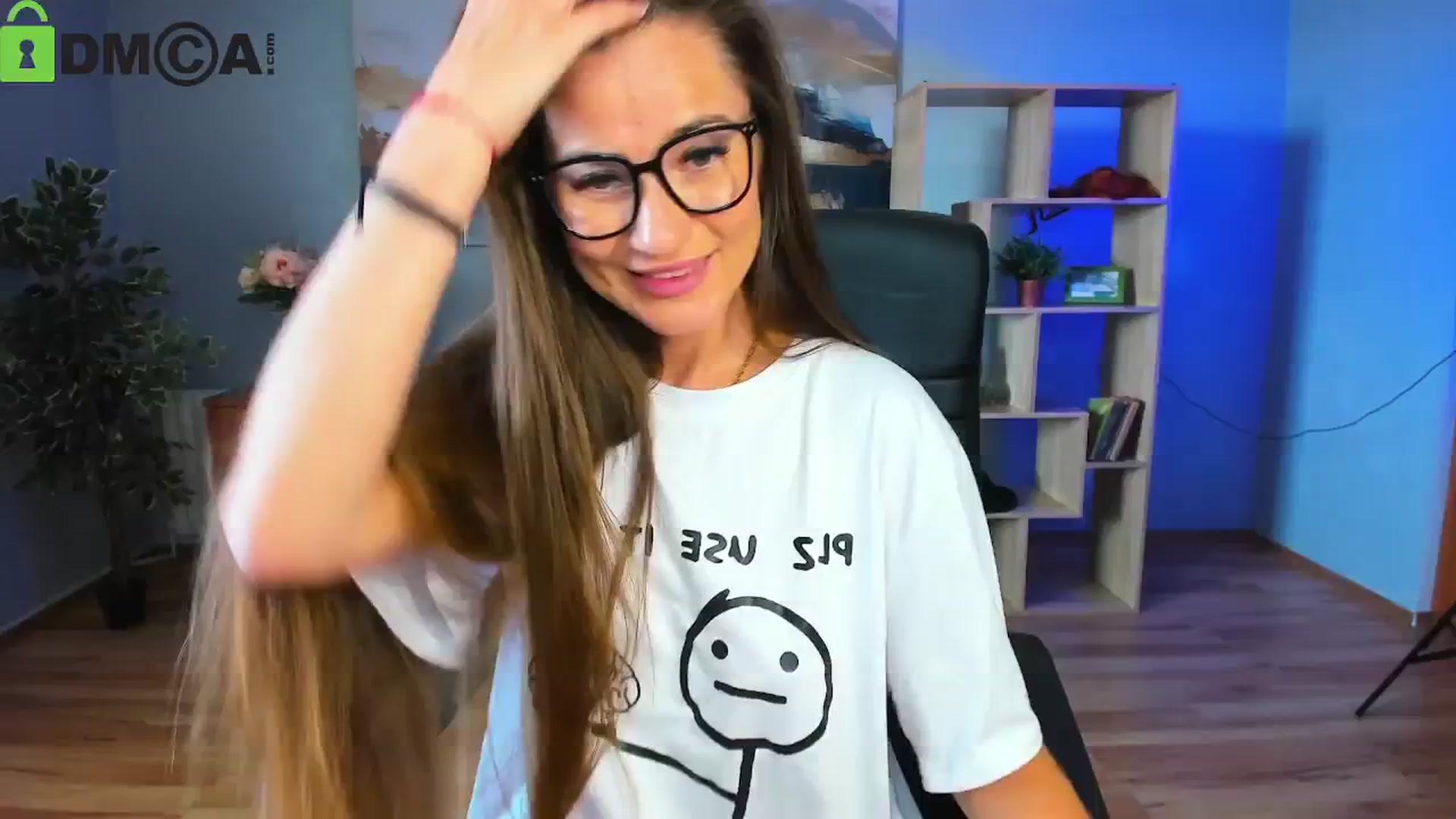 Gallery image thumbnail from Tilly_Casti's myfreecams stream on, 06/22/2025, 12:32 image 5 of 20