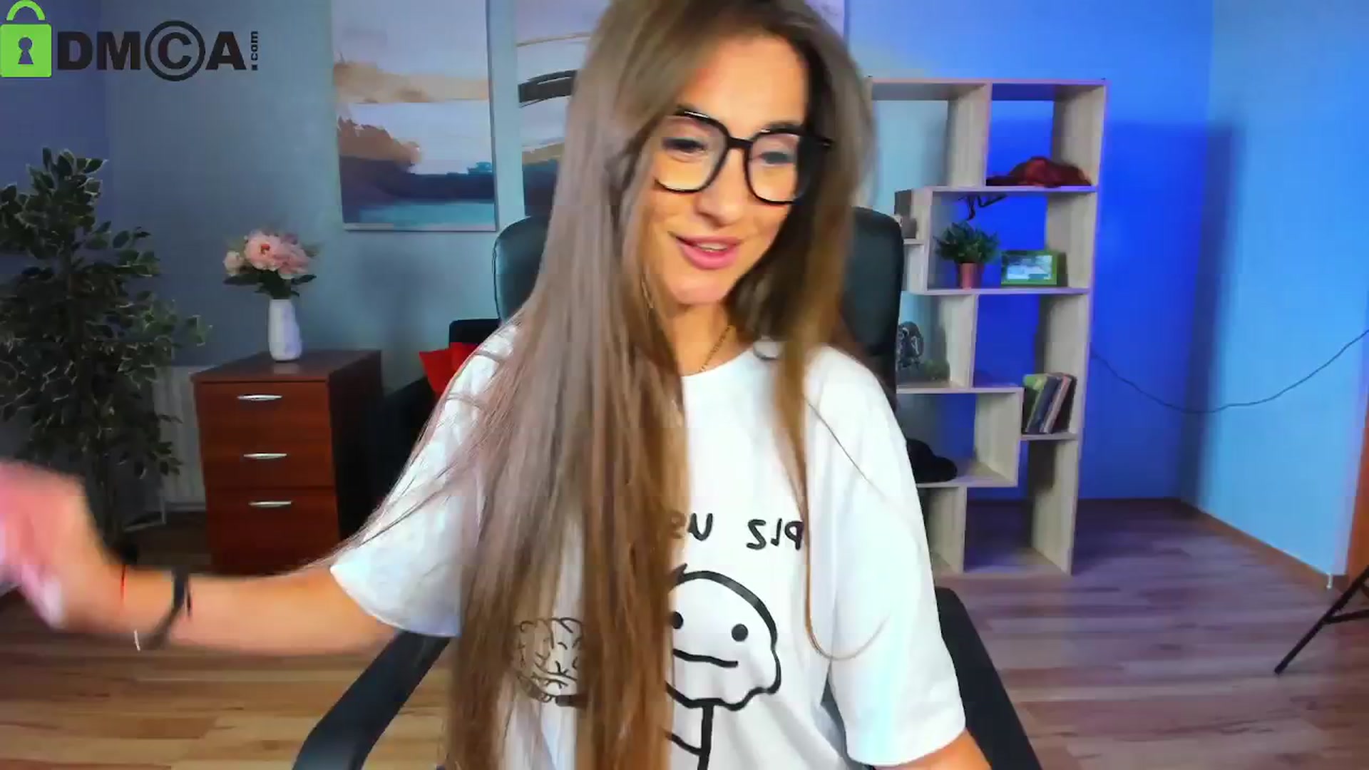 Gallery image thumbnail from Tilly_Casti's myfreecams stream on, 06/22/2025, 12:32 image 8 of 20