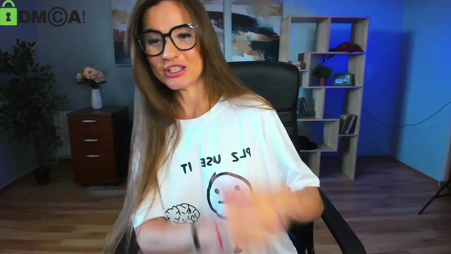 Gallery image thumbnail from Tilly_Casti's myfreecams stream on, 06/22/2025, 14:23 image 8 of 20