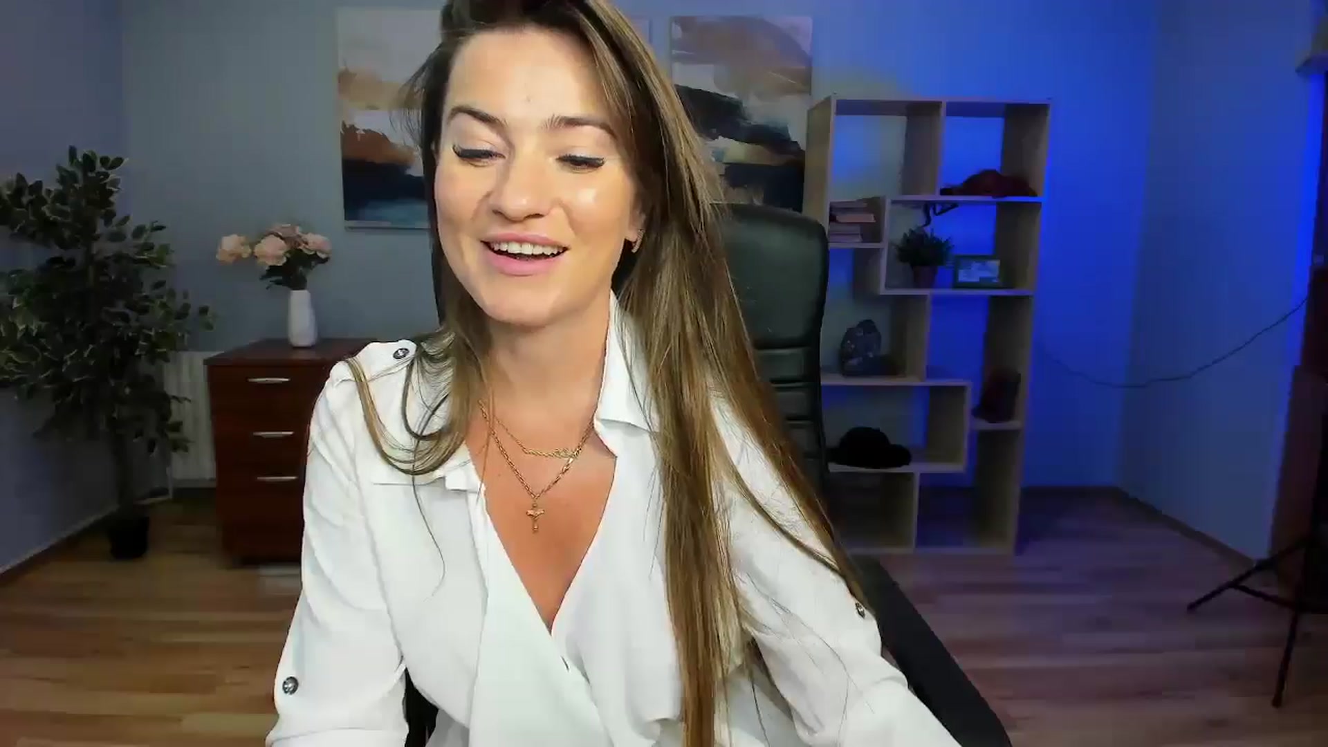 Gallery image thumbnail from Tilly_Casti's myfreecams stream on, 06/26/2025, 15:37 image 19 of 20
