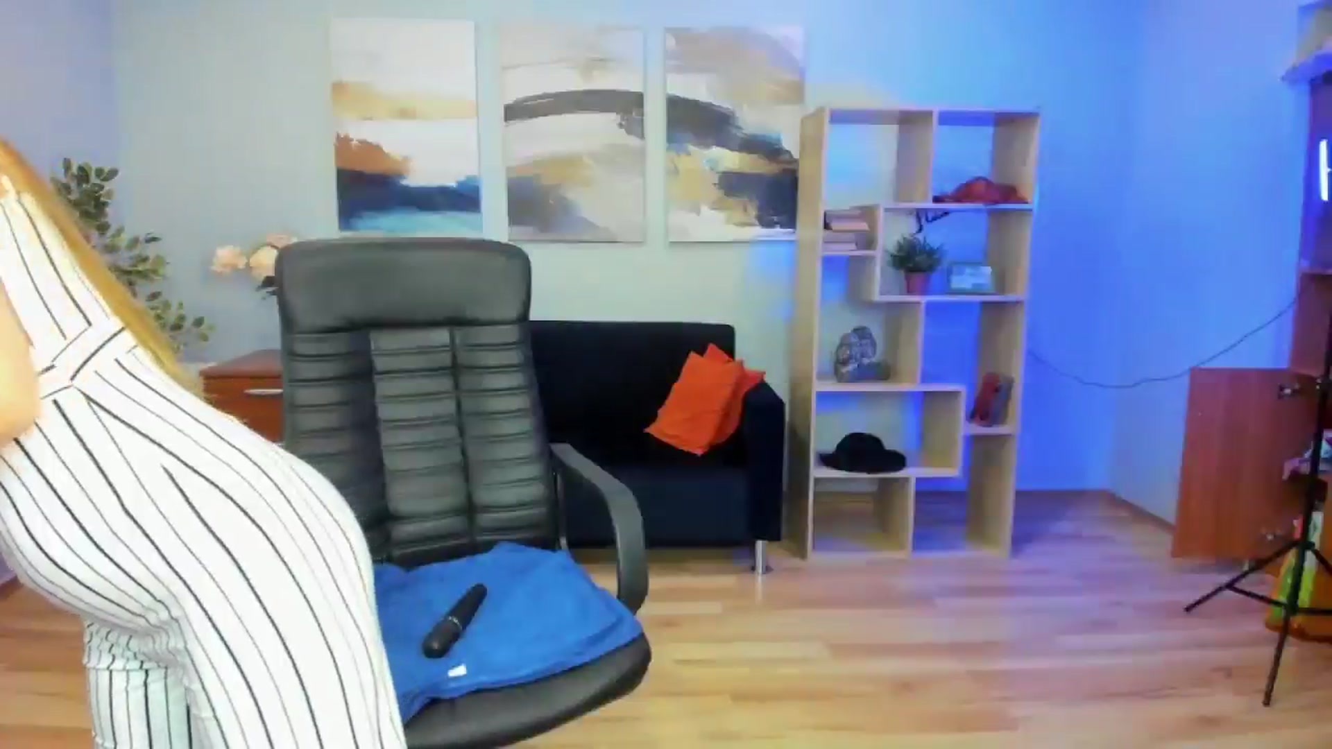 Gallery image thumbnail from Tilly_Casti's myfreecams stream on, 06/26/2025, 17:57 image 4 of 20