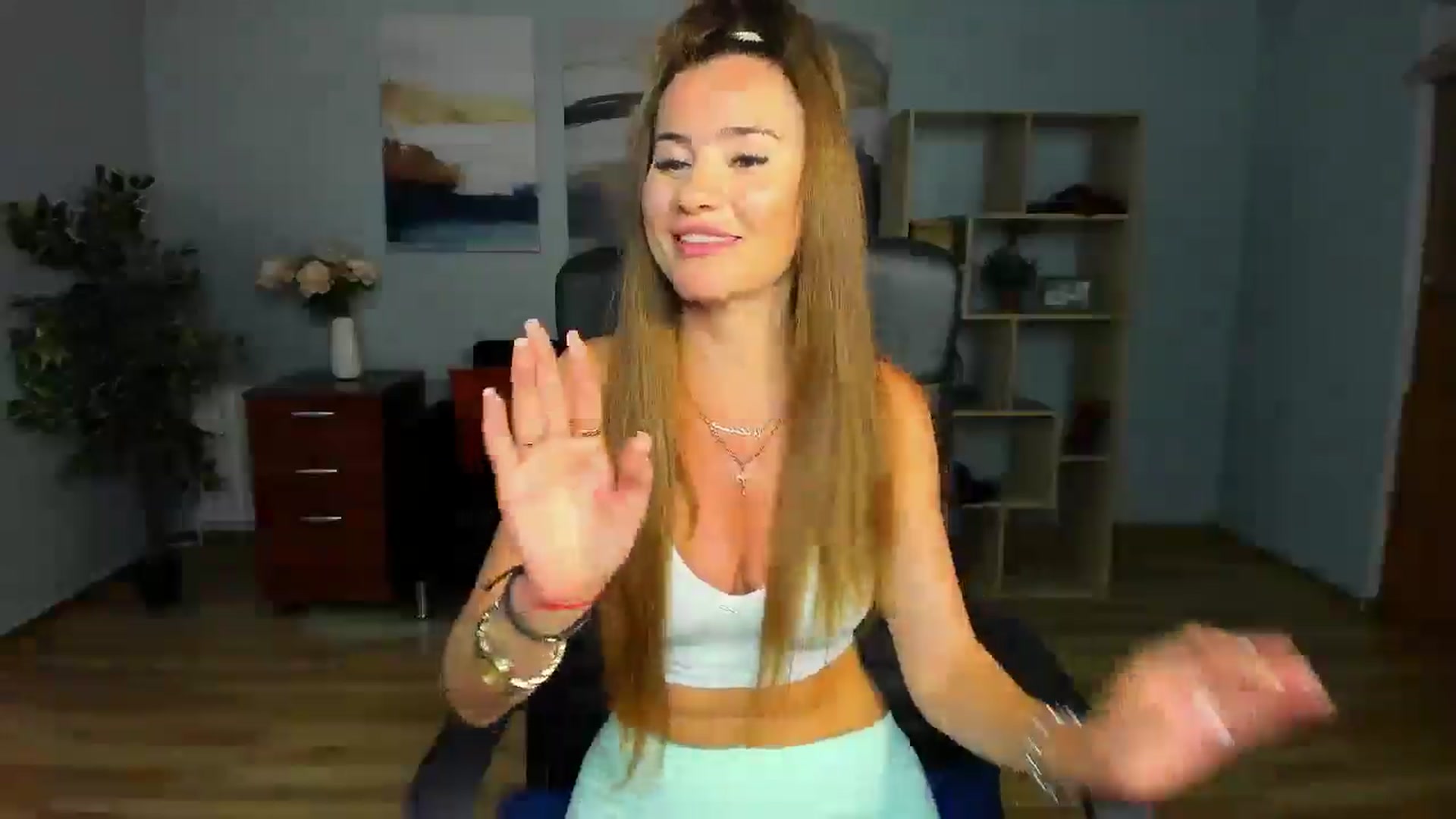 Gallery image thumbnail from Tilly_Casti's myfreecams stream on, 06/27/2025, 17:53 image 3 of 20