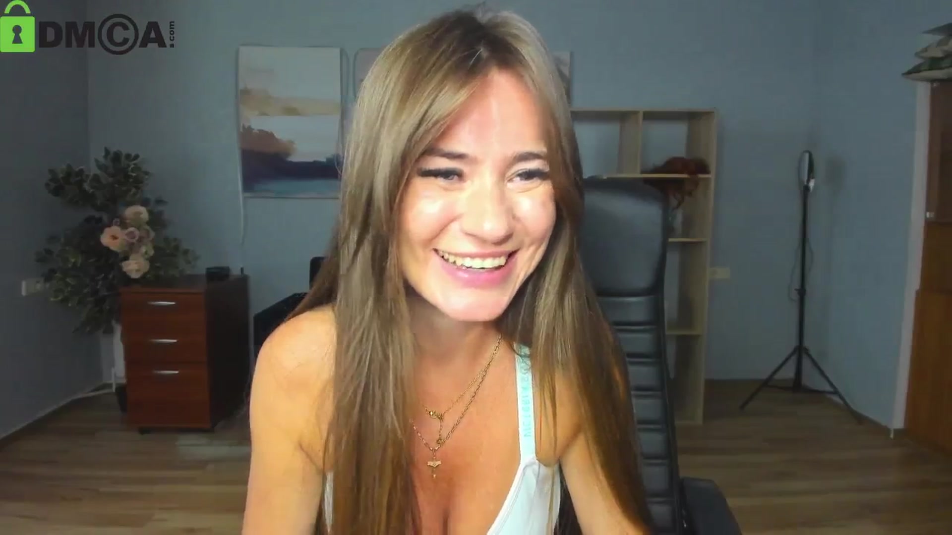 Gallery image thumbnail from Tilly_Casti's myfreecams stream on, 08/13/2025, 15:59 image 16 of 20