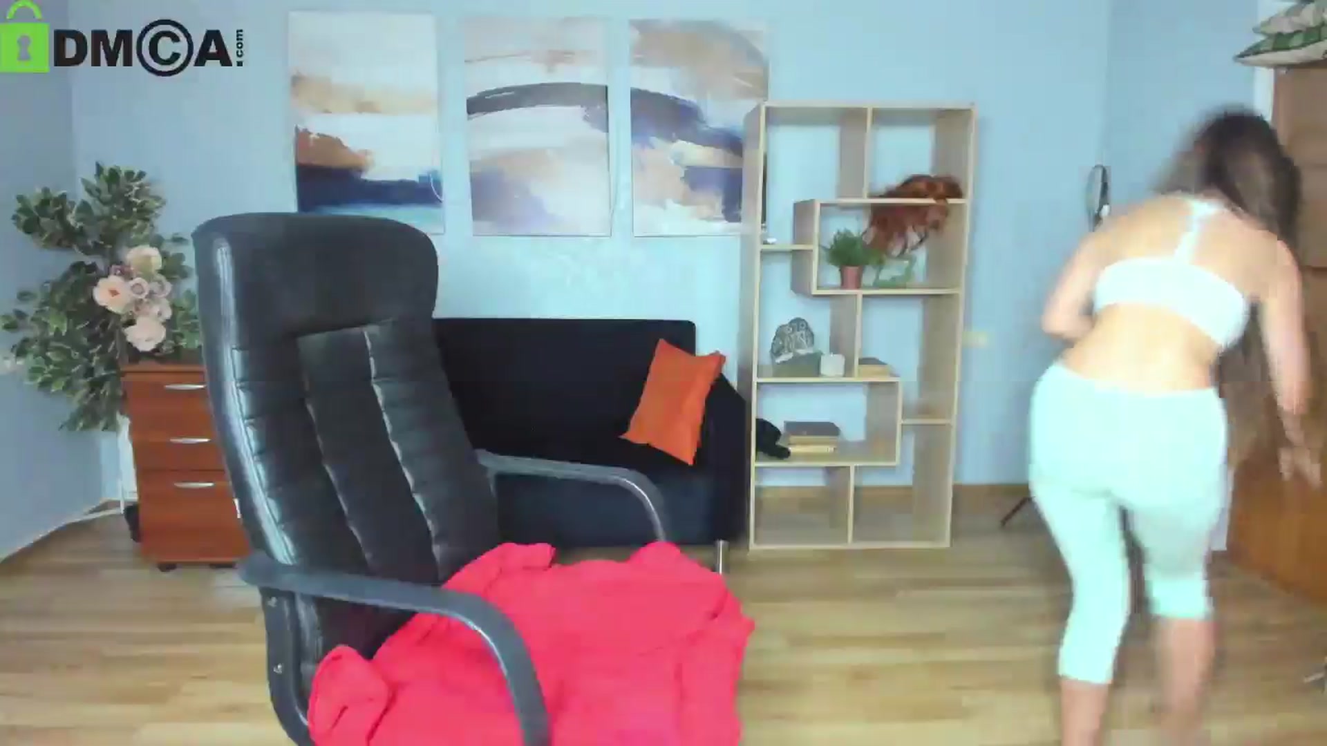 Gallery image thumbnail from Tilly_Casti's myfreecams stream on, 08/13/2025, 18:06 image 8 of 20