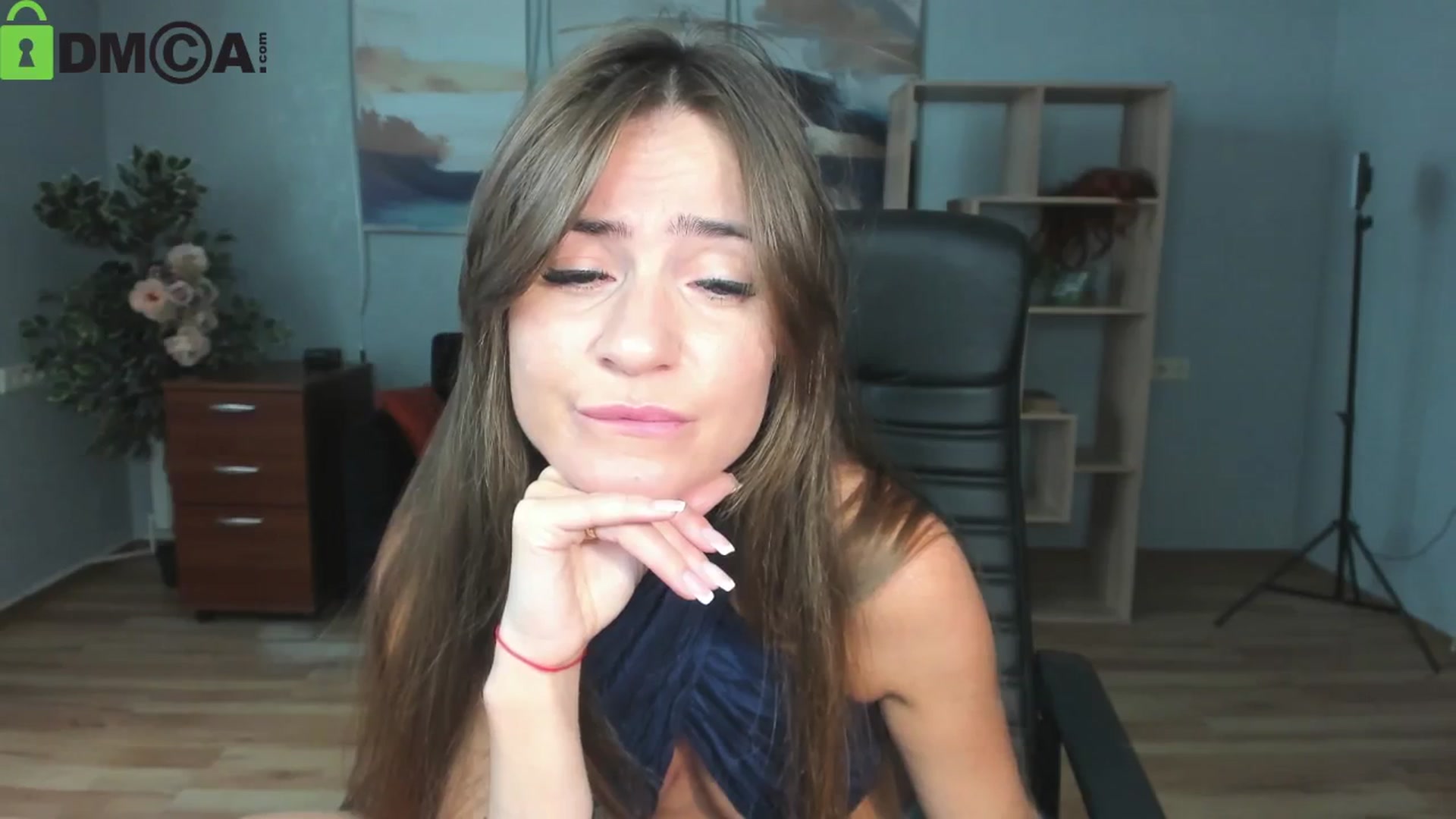 Gallery image thumbnail from Tilly_Casti's myfreecams stream on, 08/14/2025, 12:33 image 5 of 20
