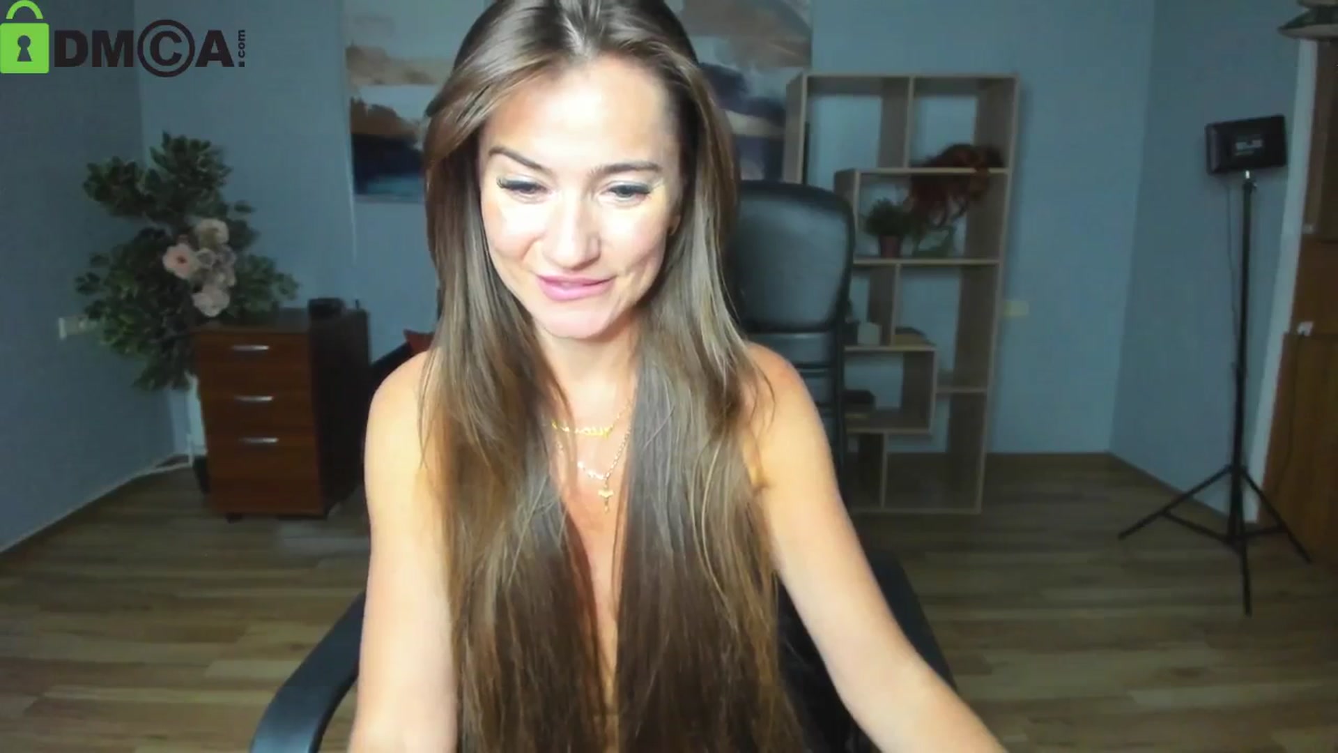 Gallery image thumbnail from Tilly_Casti's myfreecams stream on, 08/16/2025, 18:01 image 9 of 20
