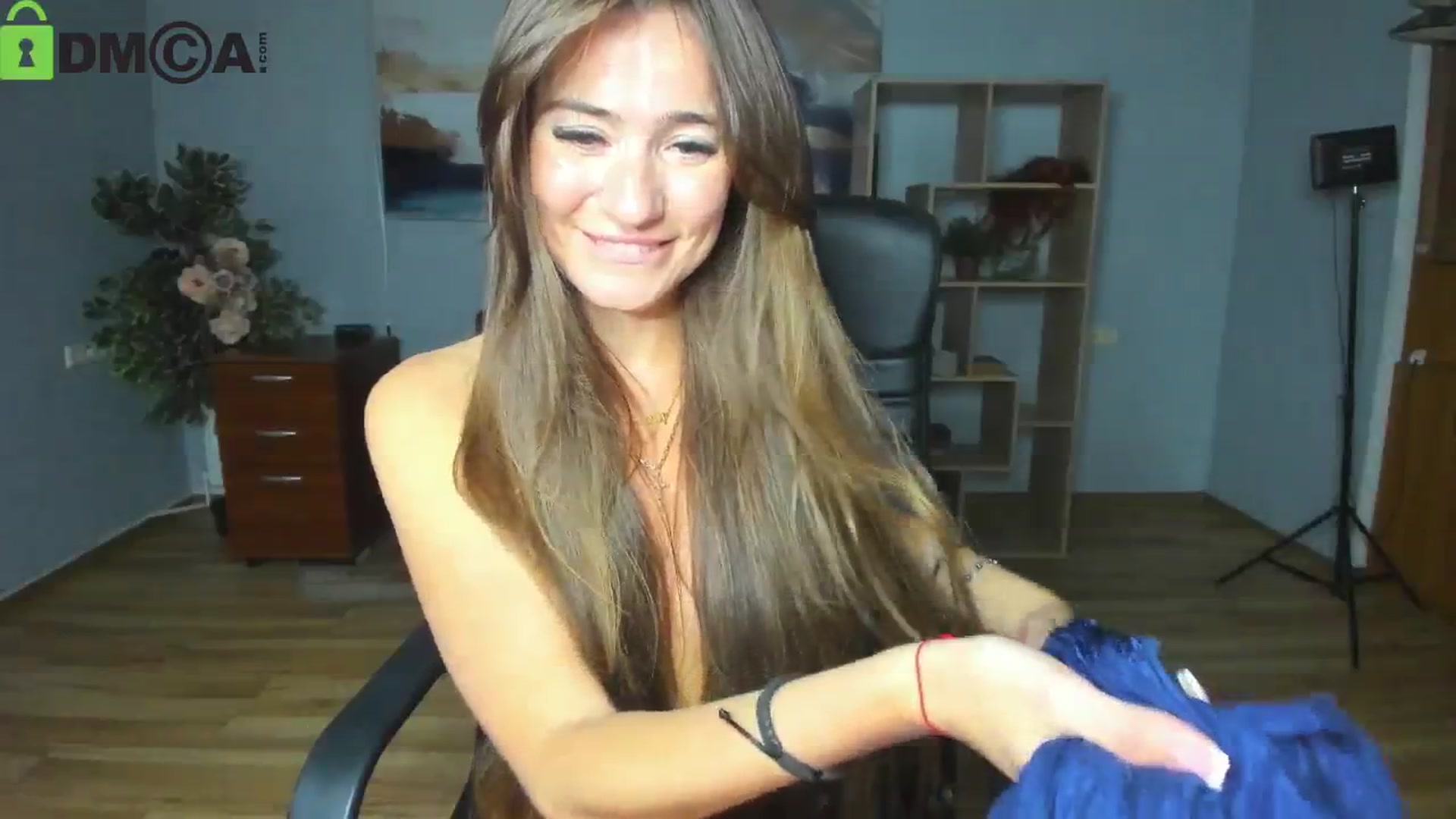 Gallery image thumbnail from Tilly_Casti's myfreecams stream on, 08/16/2025, 18:01 image 5 of 20