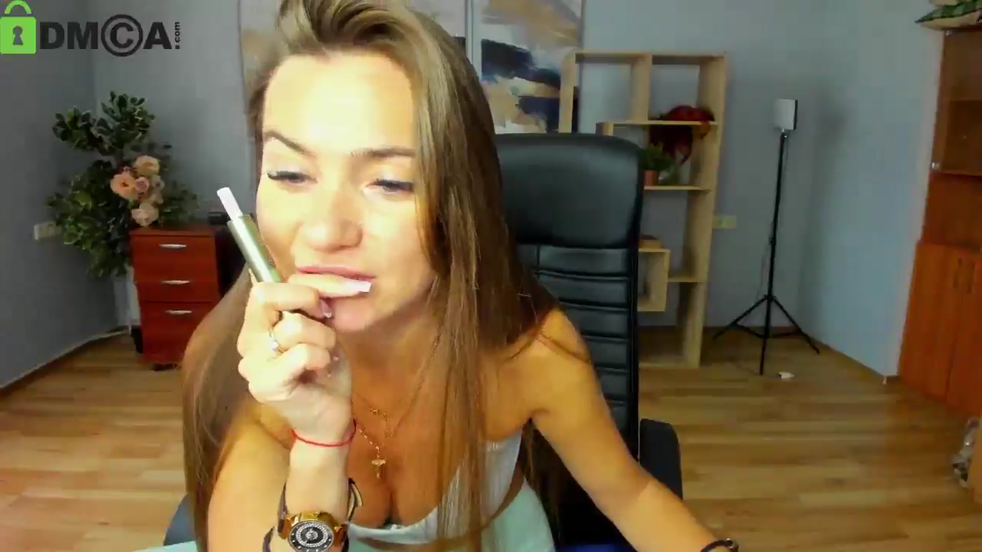 Gallery image thumbnail from Tilly_Casti's myfreecams stream on, 08/22/2025, 12:57 image 7 of 20