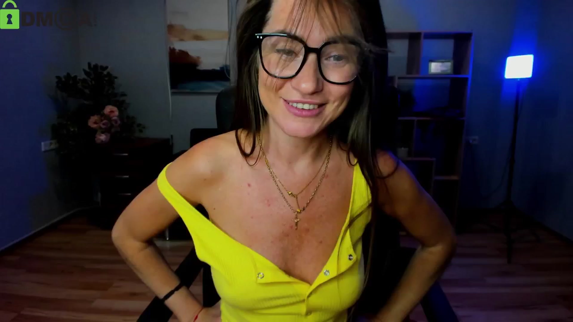 Gallery image thumbnail from Tilly_Casti's myfreecams stream on, 09/14/2025, 16:46 image 17 of 20