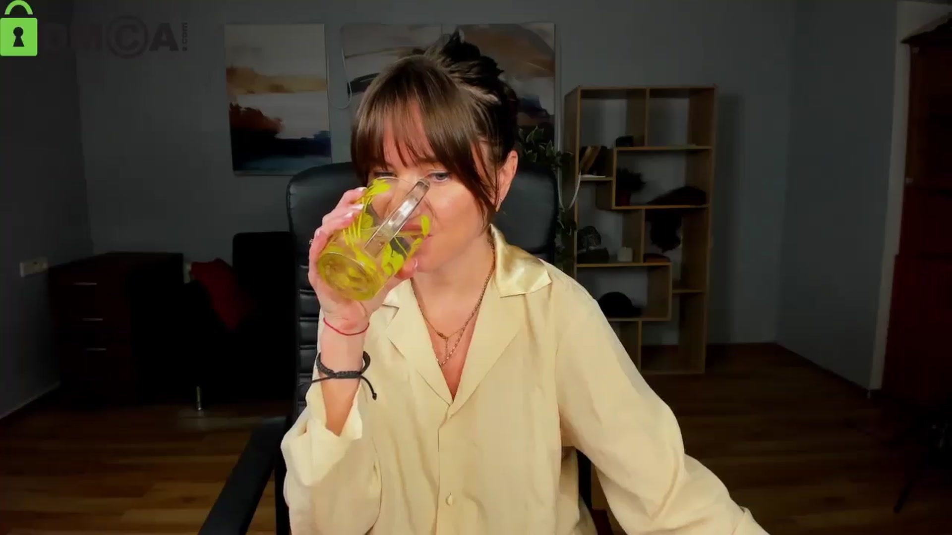 Gallery image thumbnail from Tilly_Casti's myfreecams stream on, 11/02/2025, 18:24 image 18 of 20