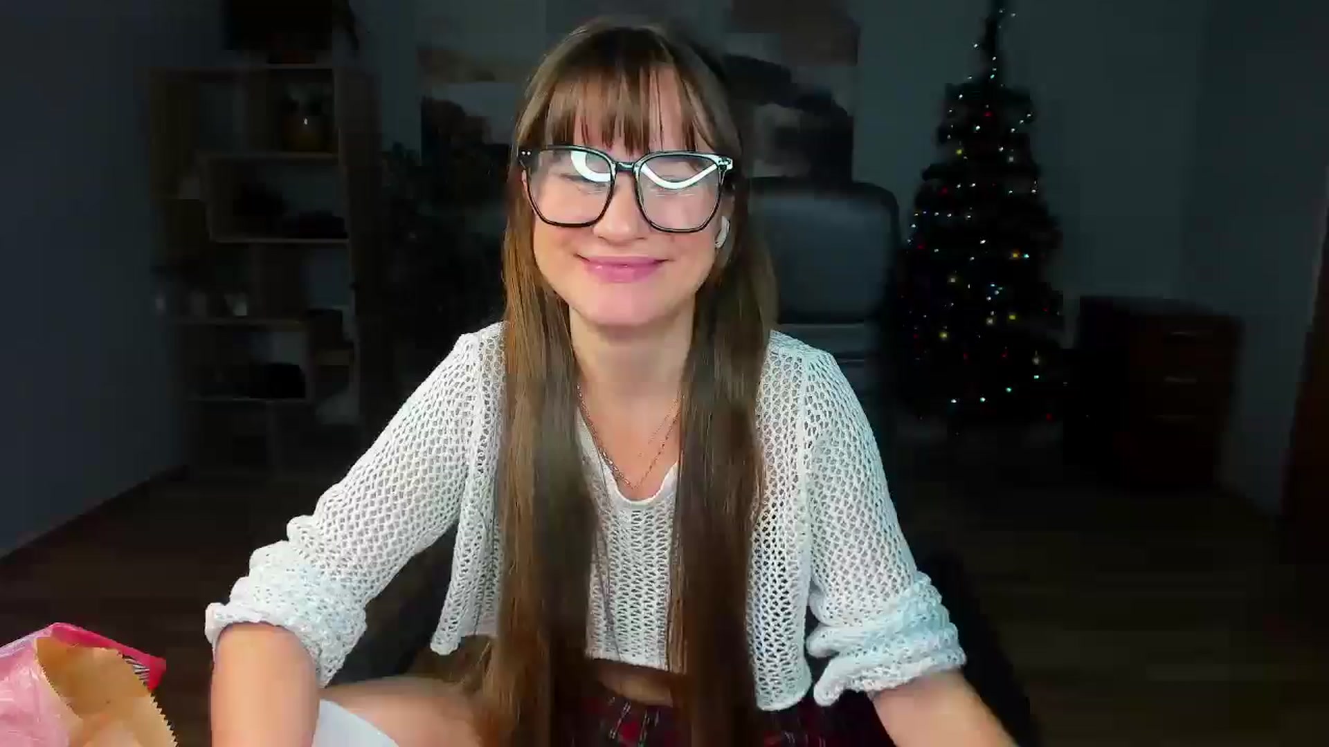Gallery image thumbnail from Tilly_Casti's myfreecams stream on, 12/17/2025, 16:00 image 1 of 20