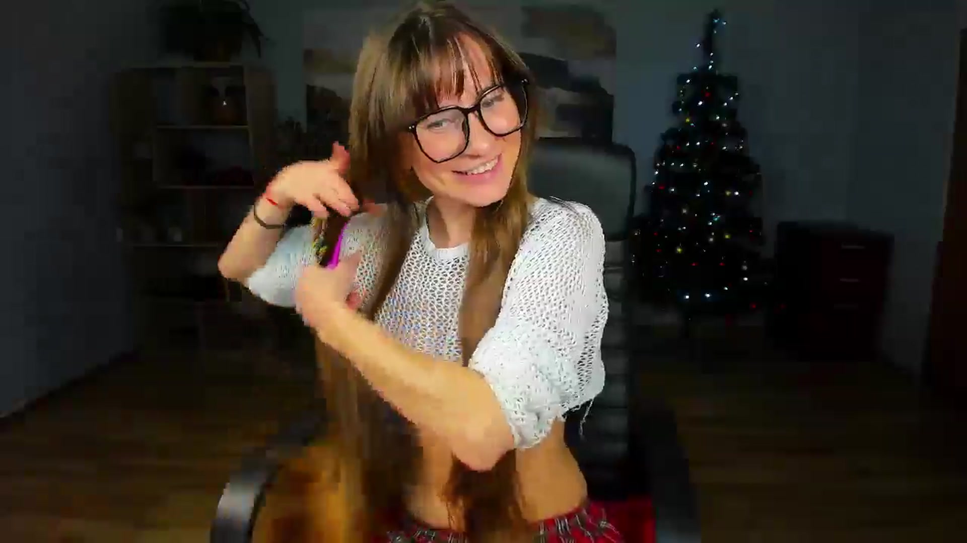 Gallery image thumbnail from Tilly_Casti's myfreecams stream on, 12/17/2025, 19:01 image 14 of 20
