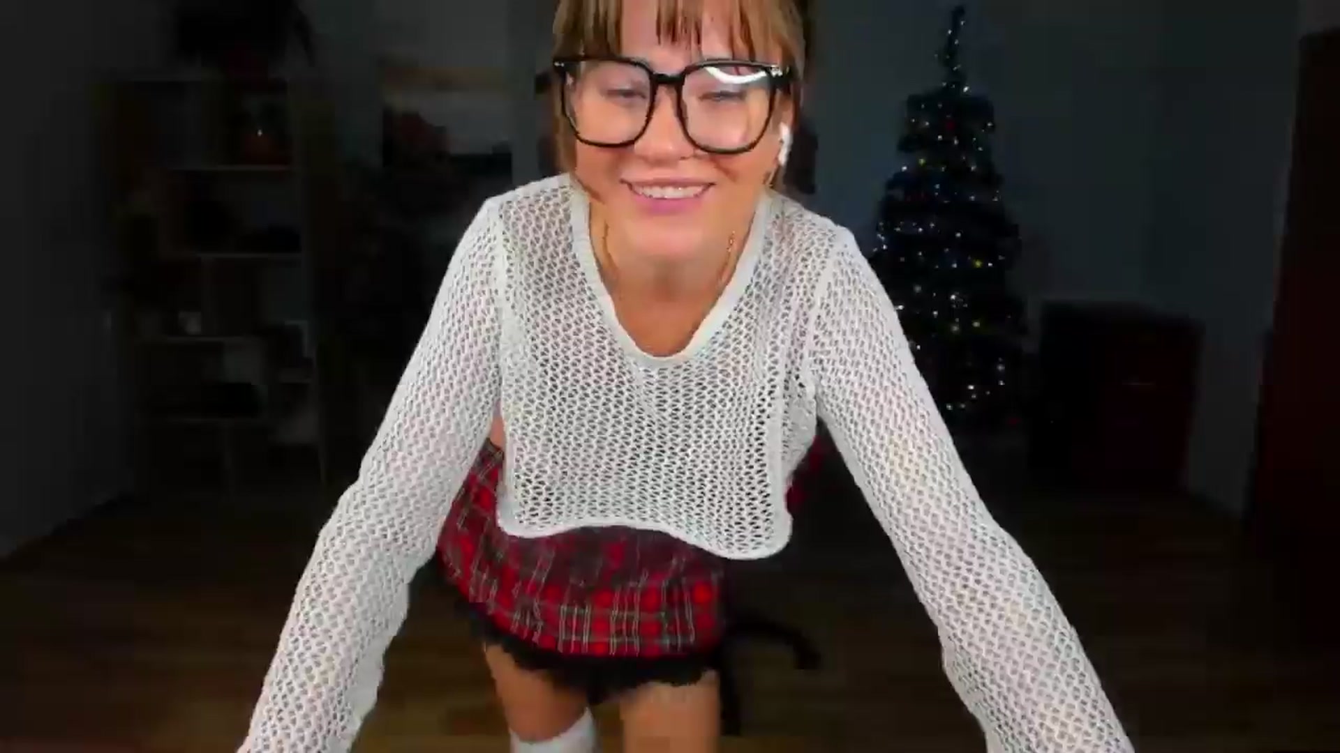 Gallery image thumbnail from Tilly_Casti's myfreecams stream on, 12/17/2025, 19:01 image 12 of 20