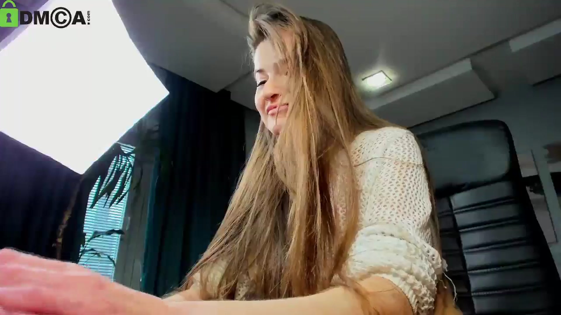 Gallery image thumbnail from Tilly_Casti's myfreecams stream on, 04/22/2026, 16:38 image 10 of 20